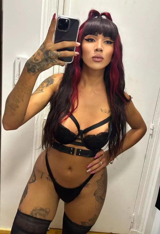 she’s a 10, but she hasn't had surgery yet posted by Tsyaradoll