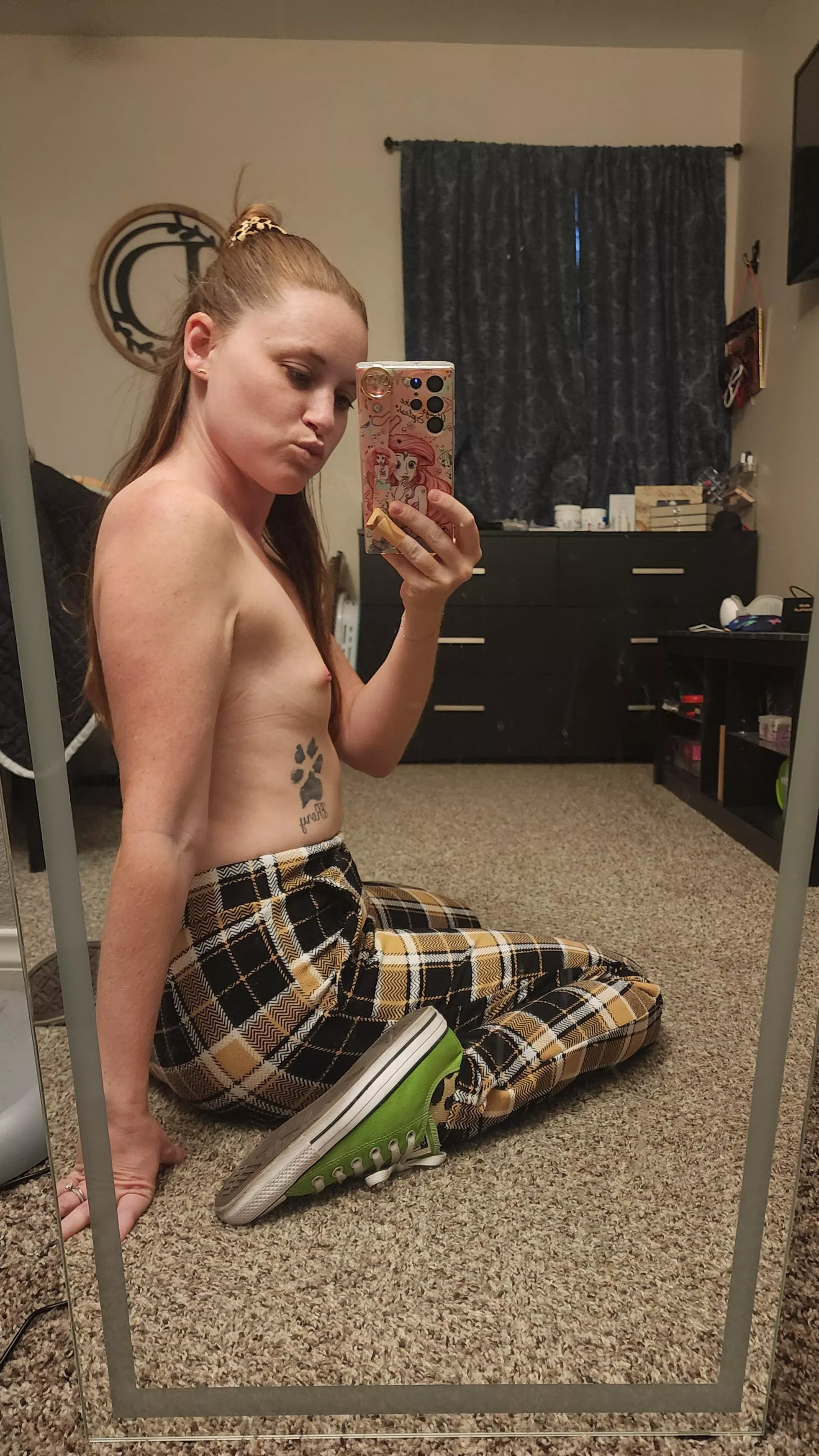 After work stripping her fit off  posted by Cissnei23