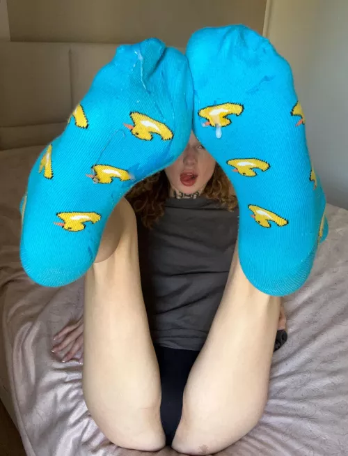 Daddy asked me to jerk him off with these legs and he came really fast by dreamfairyy