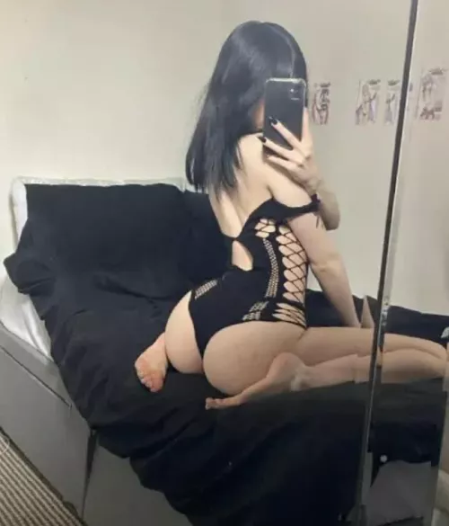 Do you have enough self control to pull out?
 by PeachEden