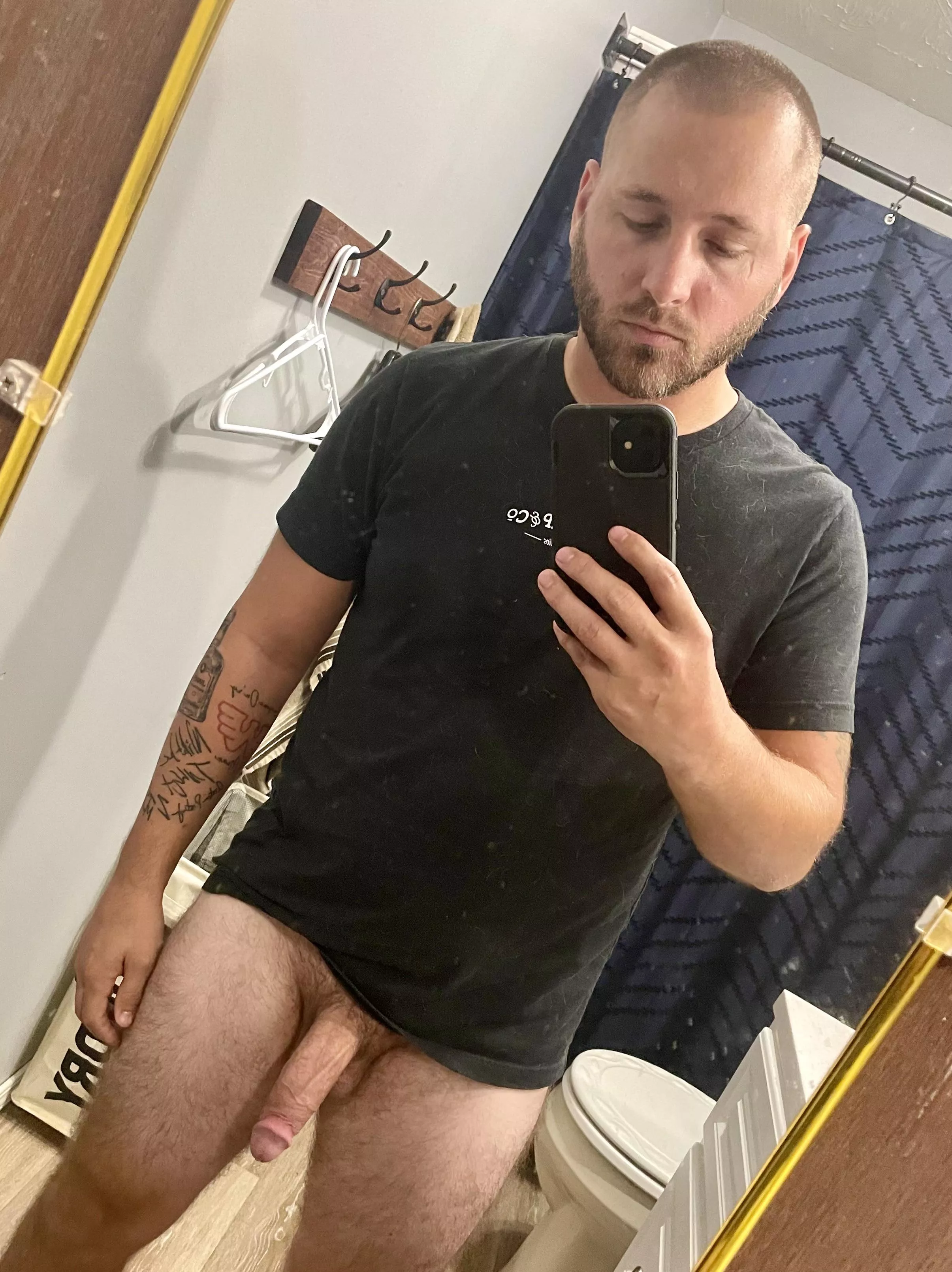 Easy like Sunday morning. PM’s welcome  posted by shartvonfartin