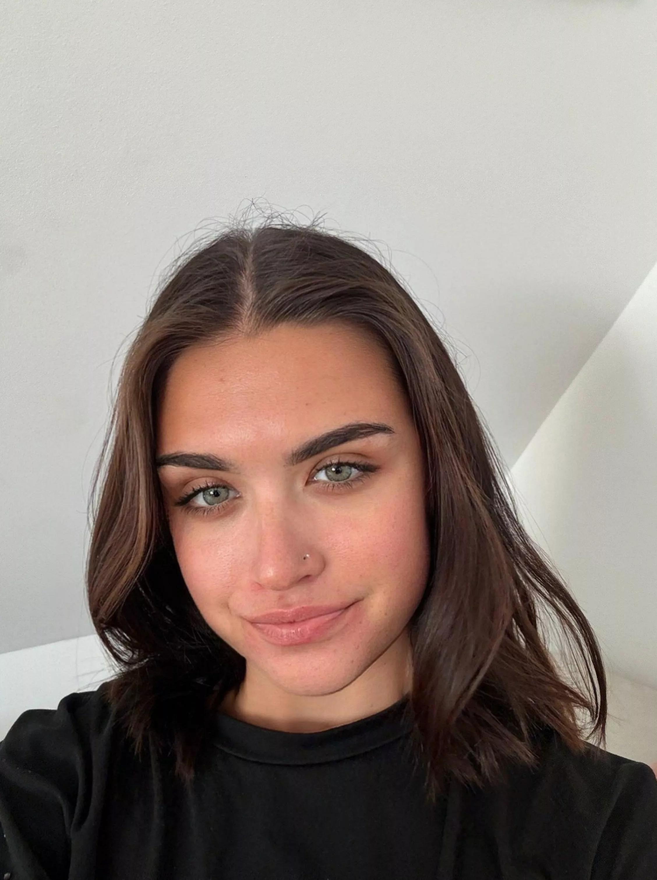 I wonder if you can look into my eyes in this photo posted by againstforemast