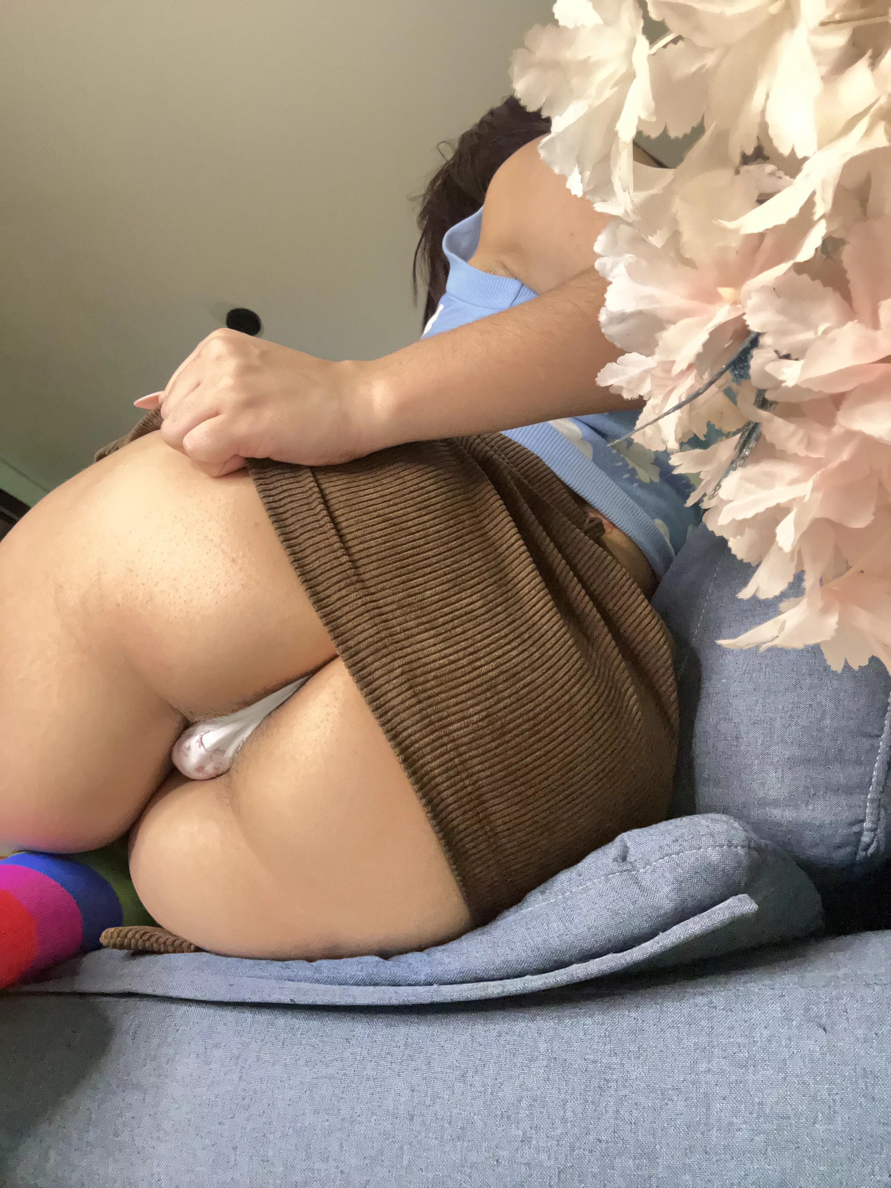 I'm not afraid to lift up skirt on a first date  posted by codymarple