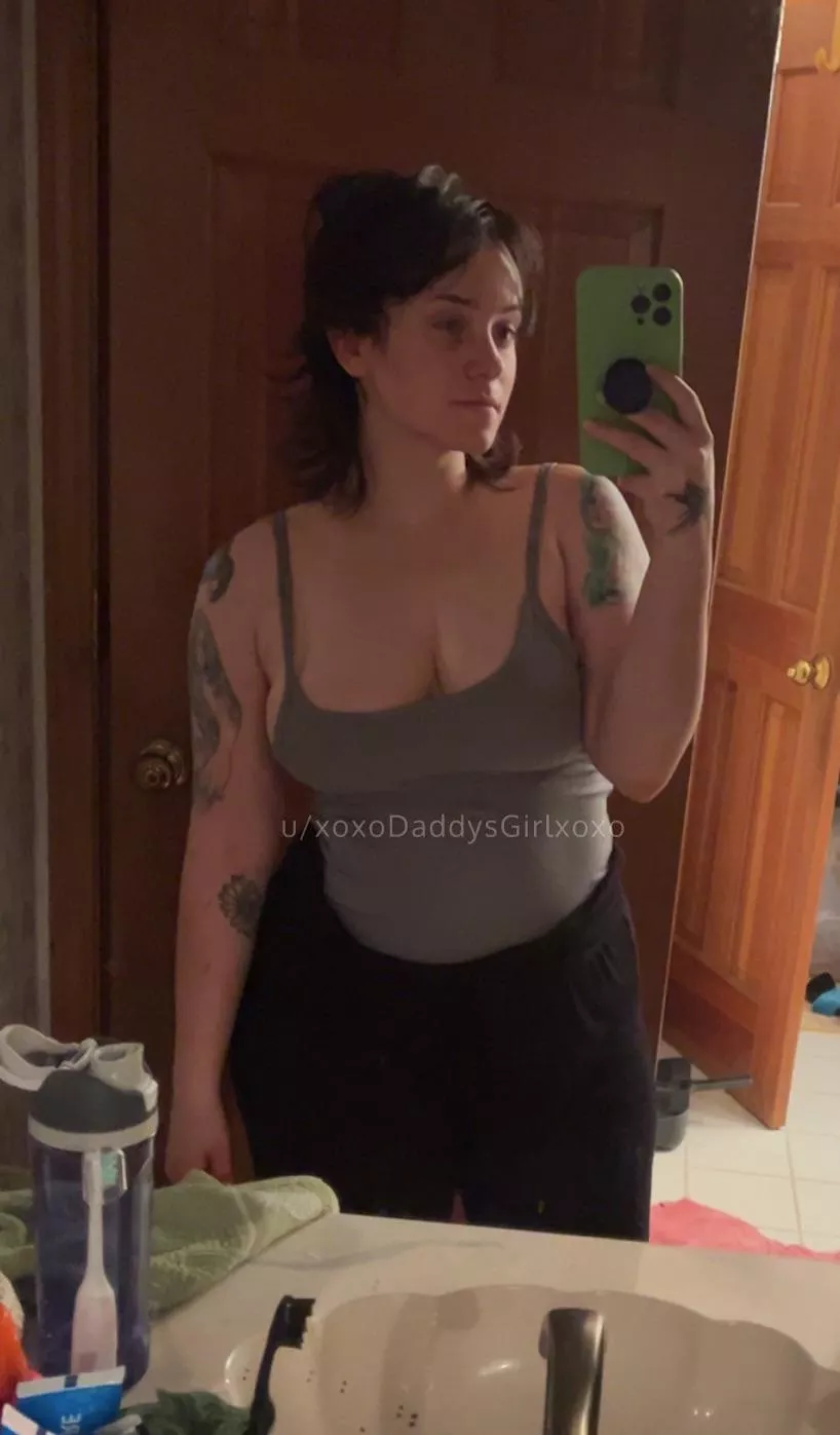 Low-quality messy bedhead.... beware  posted by xoxodaddysgirlxoxo