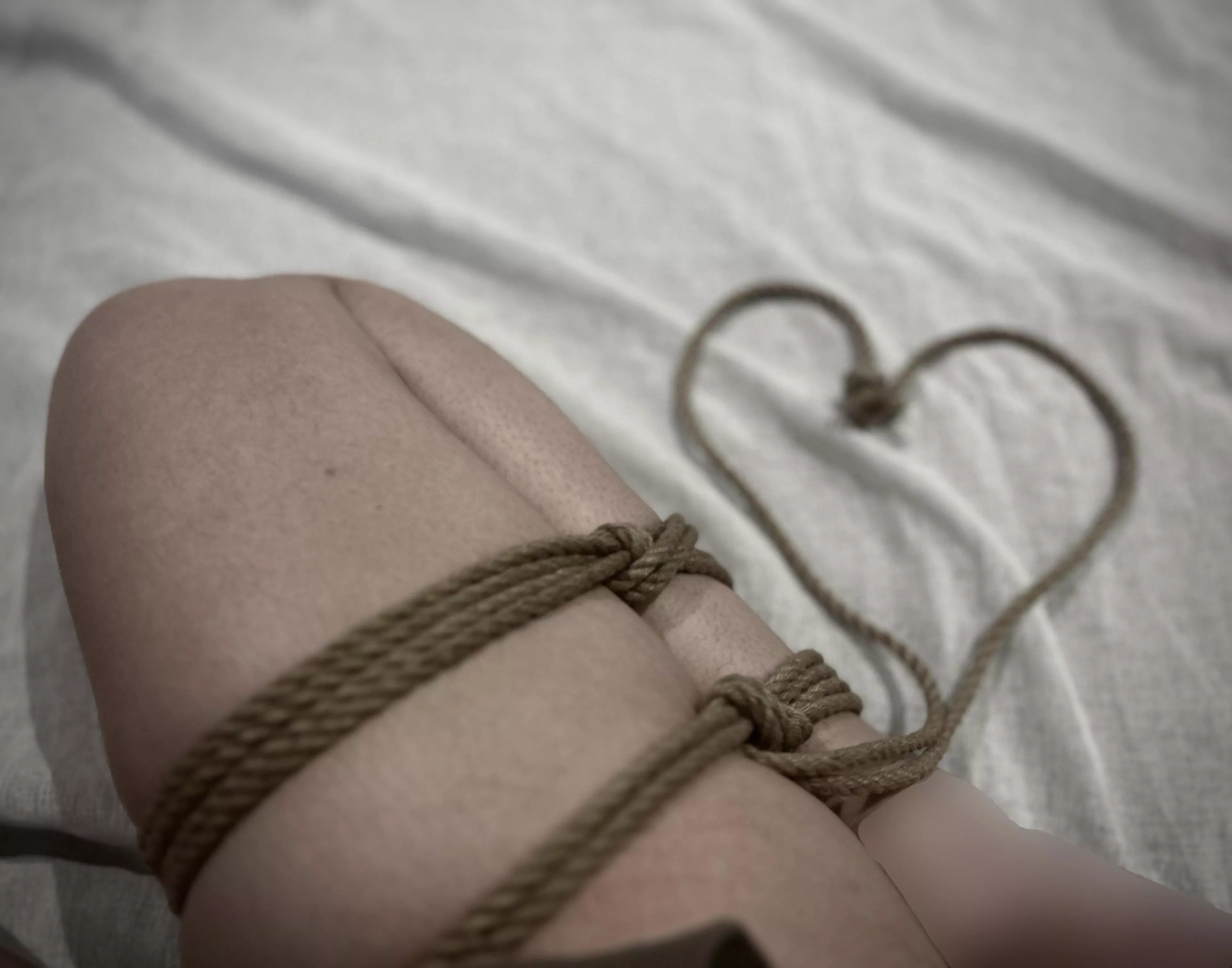 Self tie  posted by Mothgirl__