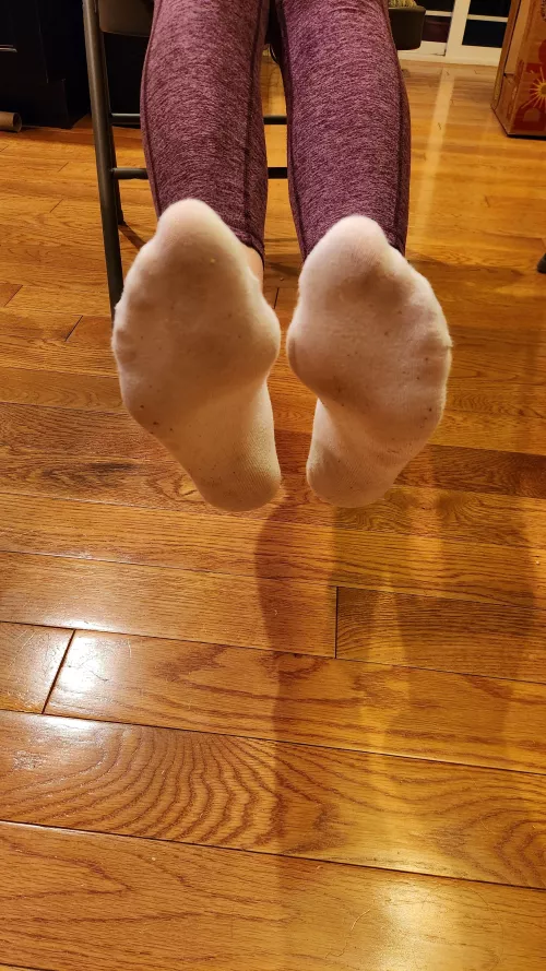 Tell me how to make these white socks dirtier by leggingsgirl15
