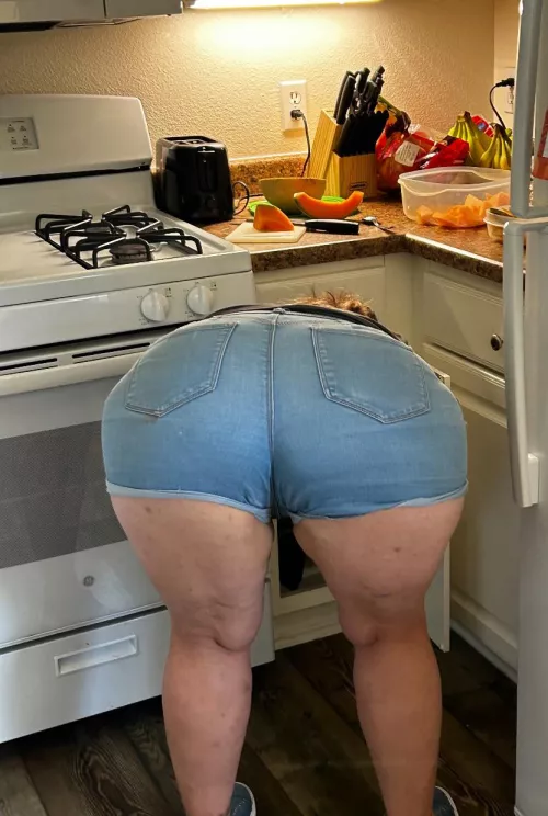 This ass barely fits in these shorts  by cindyvanessa