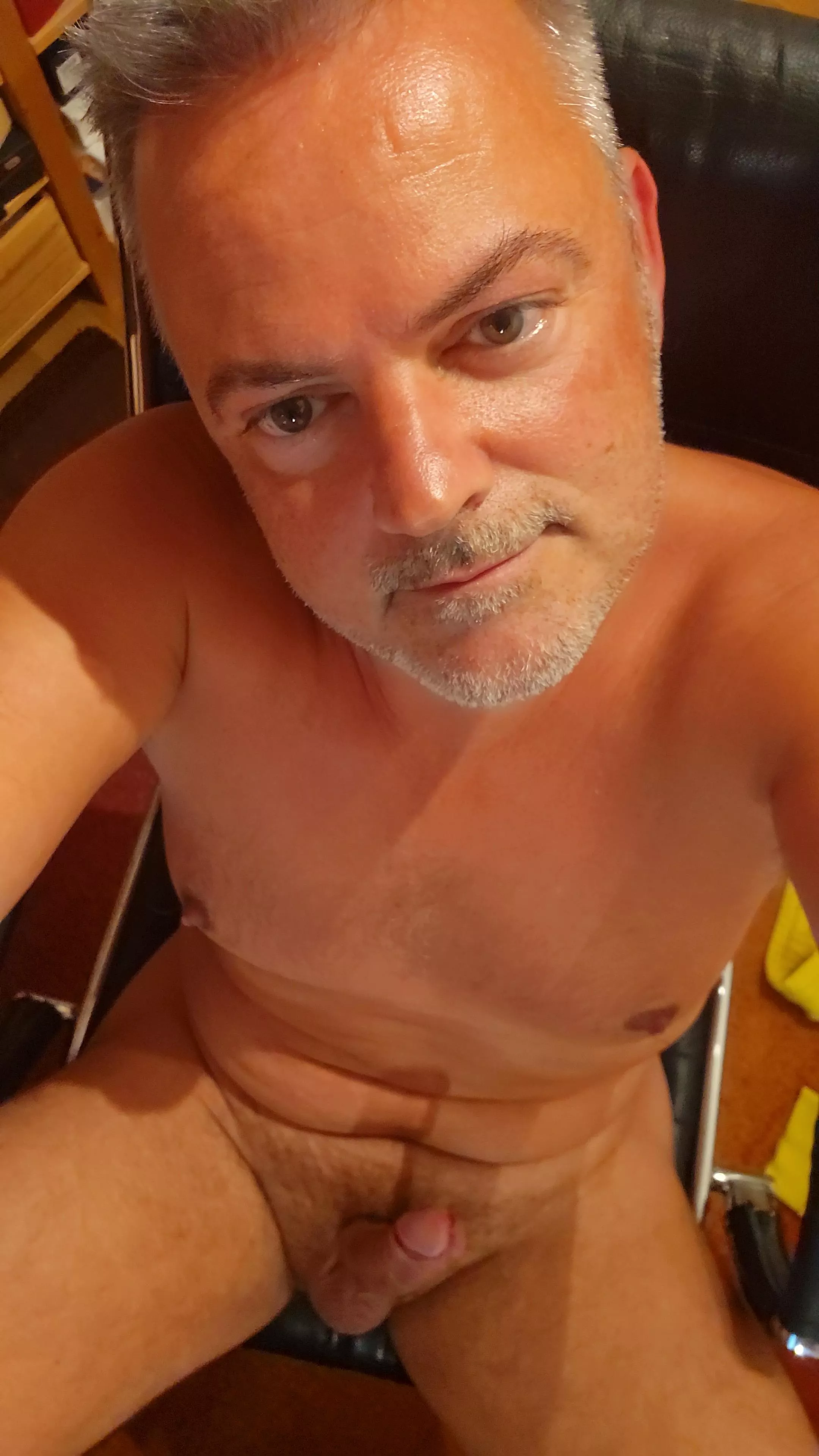 What do you think of my new picture posted by HEMM0