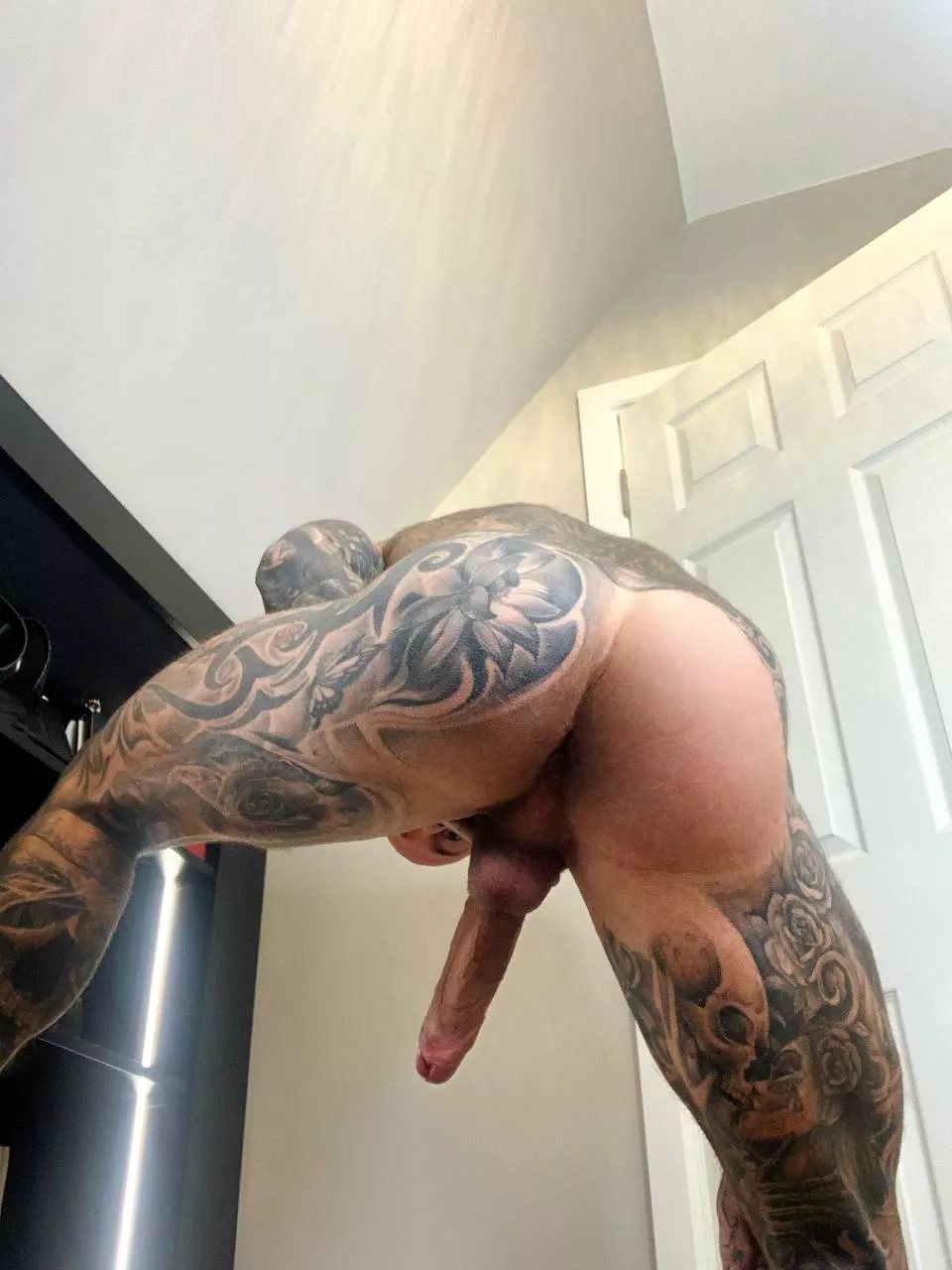 [40] lets play a game, winner gets to cum in the loser  posted by Soft-Dependent639