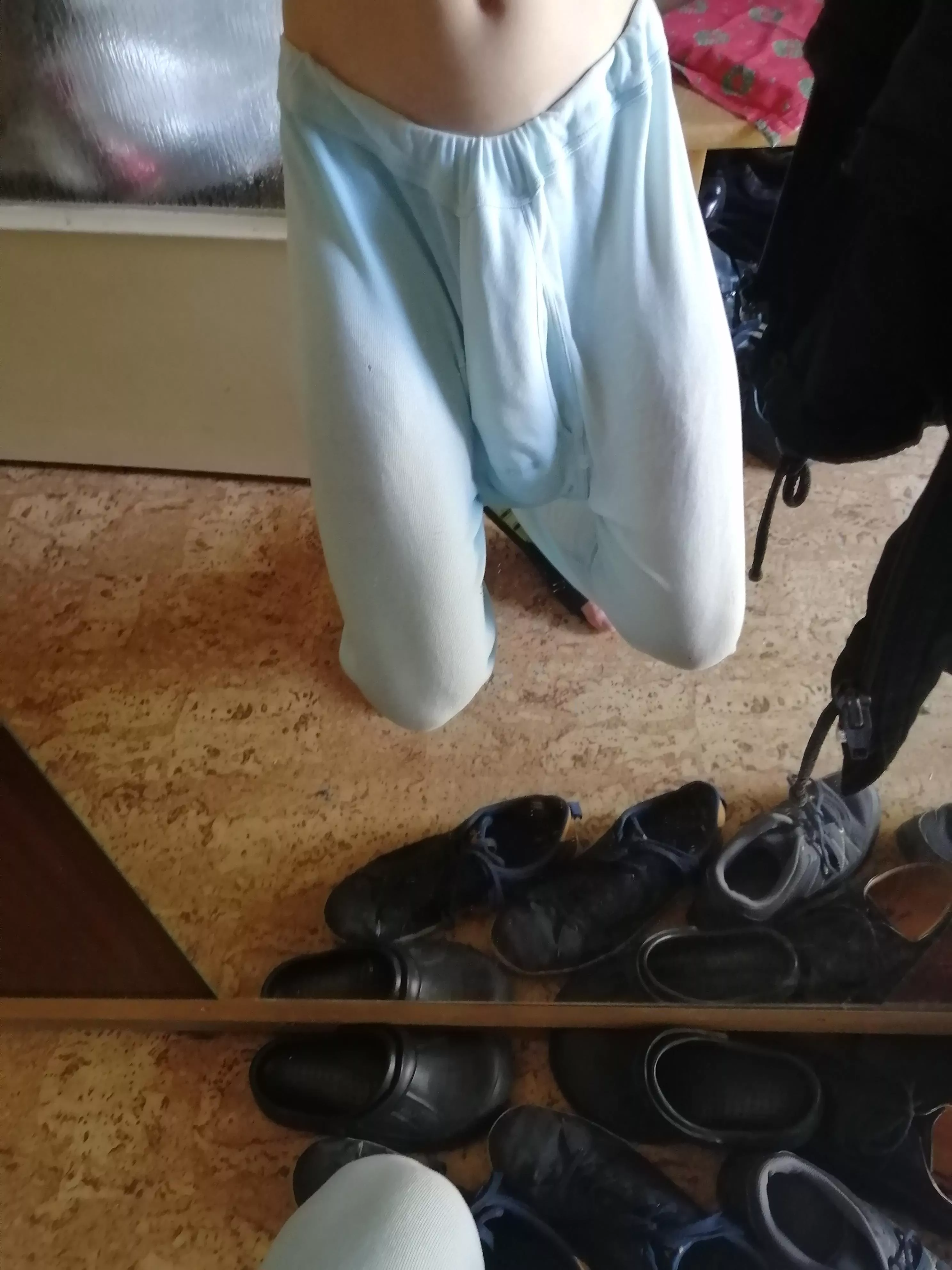 Almost fully flaccid posted by hhhungboy_archive