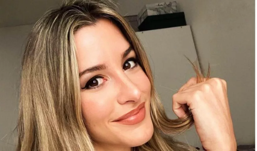 Ana Quiles  by ProductOk5970