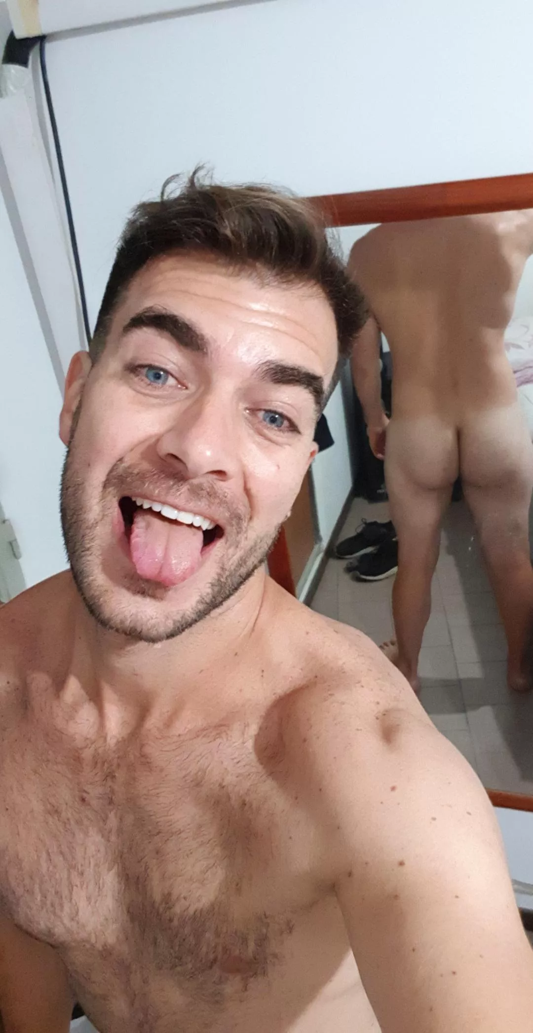 Appreciate my beautiful ass posted by Lucas-Badboy