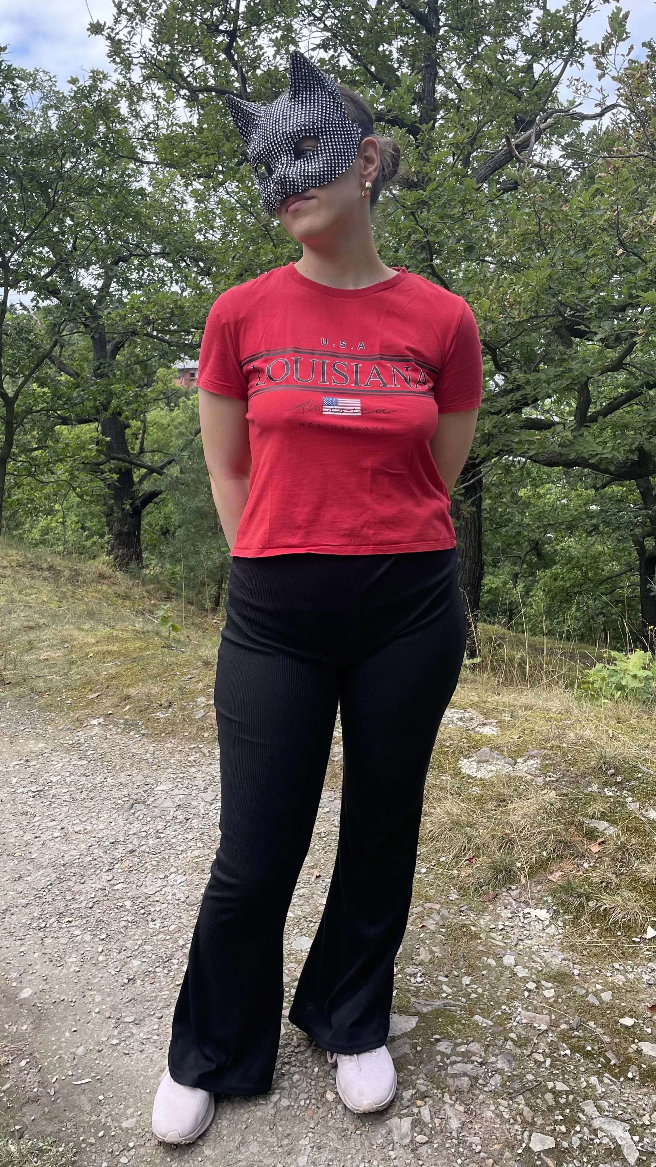 Braless and explore posted by lovelydancer-