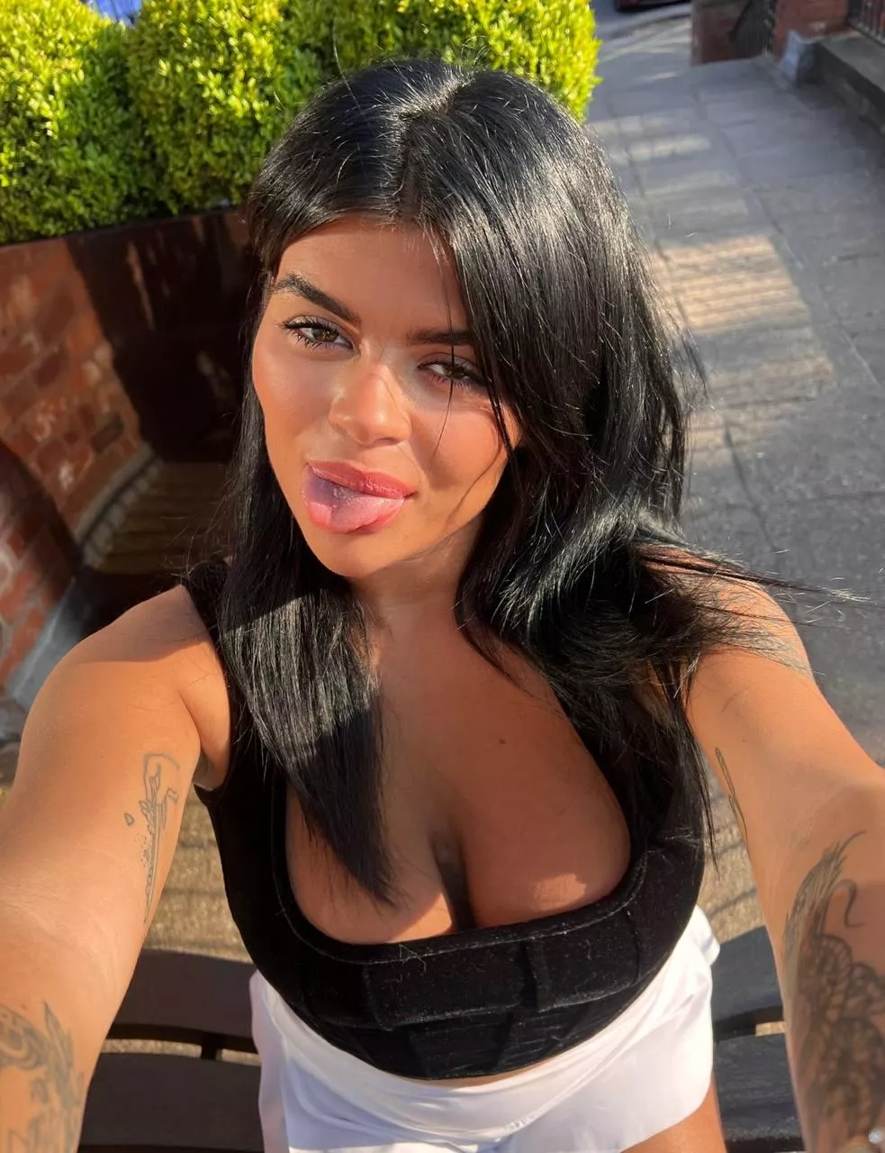  Classy in the streets  posted by Salt-Jelly-598