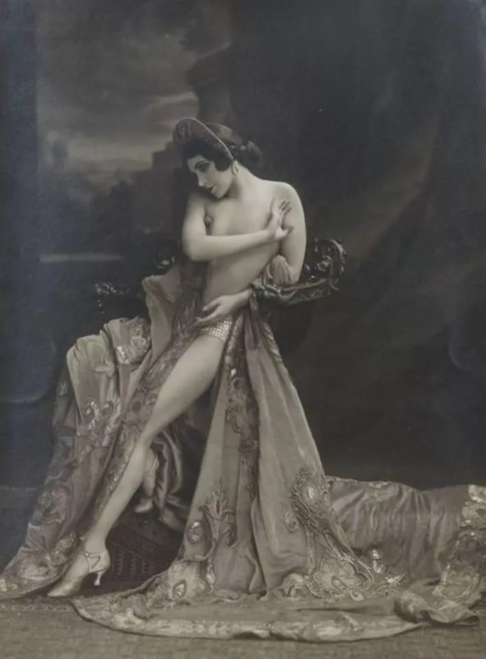 Folies Bergeres Dancer about 1920 posted by East_Side_Kink