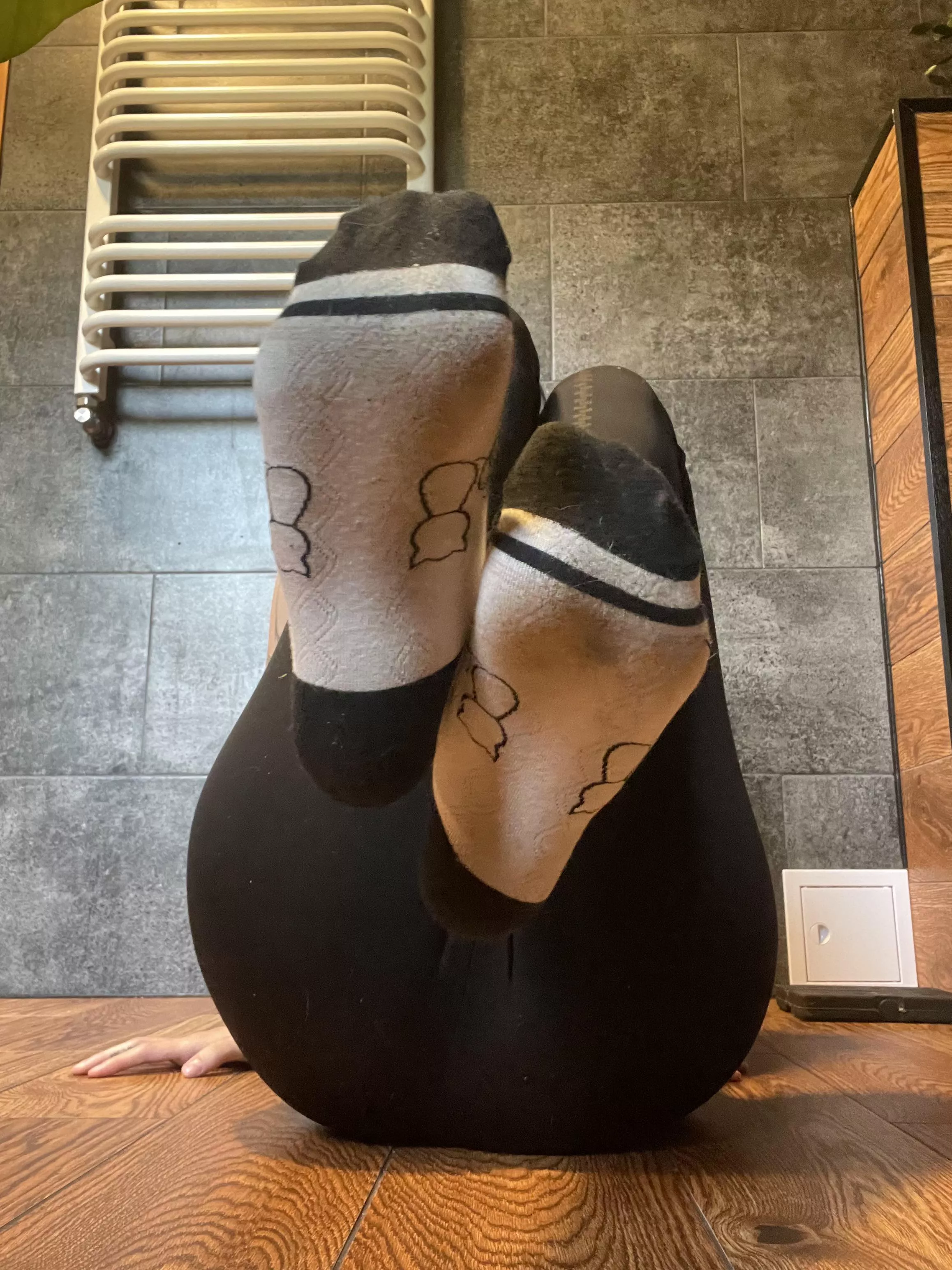 get on ur knees and worship them posted by wampirzysz