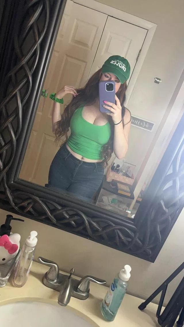 Go Birds!  posted by aqualaraa27xx