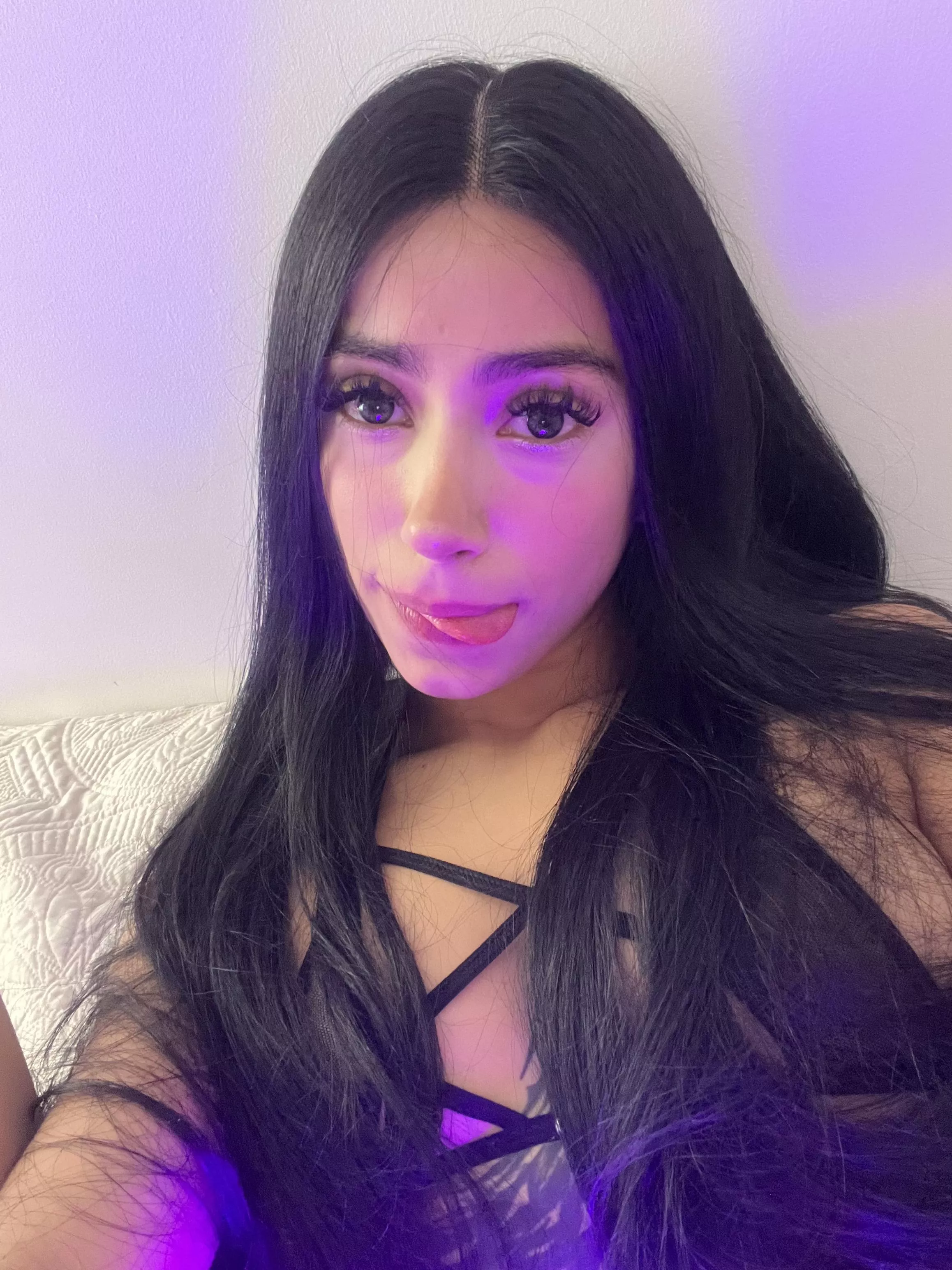 Goth girls are so hot posted by butterflyonreddit