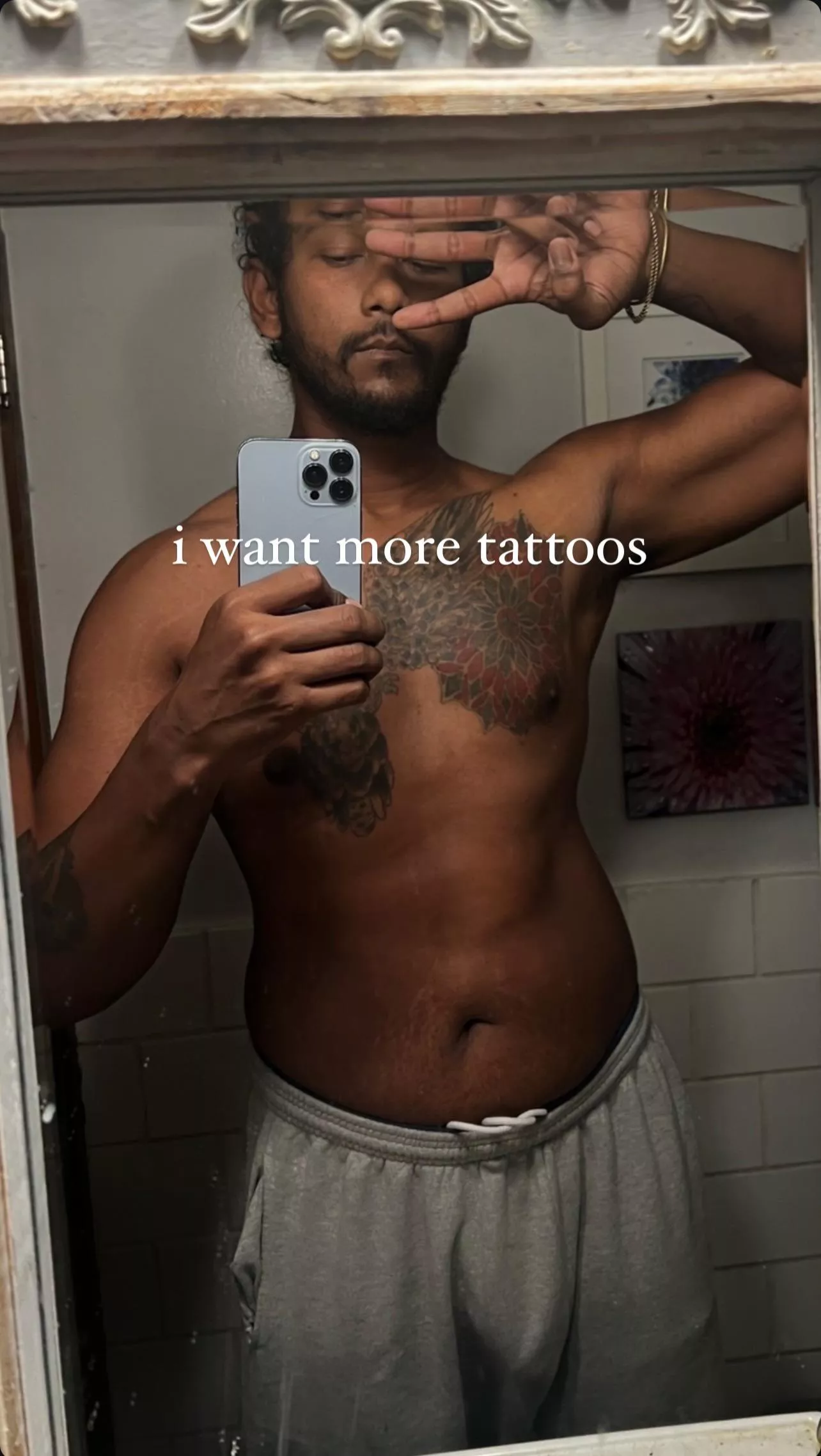 hey what’s up i’m just in my grey sweats nothing out of the ordinary here! (35) posted by mxdz88