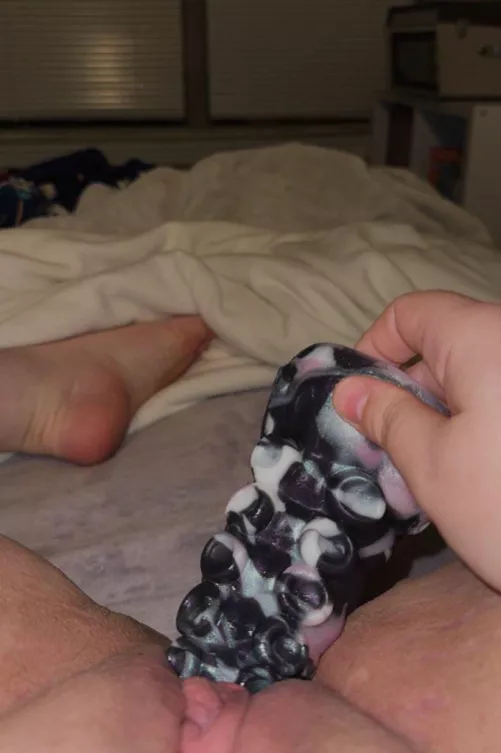 ika never fails to make my toes curl  by EnvironmentalCats