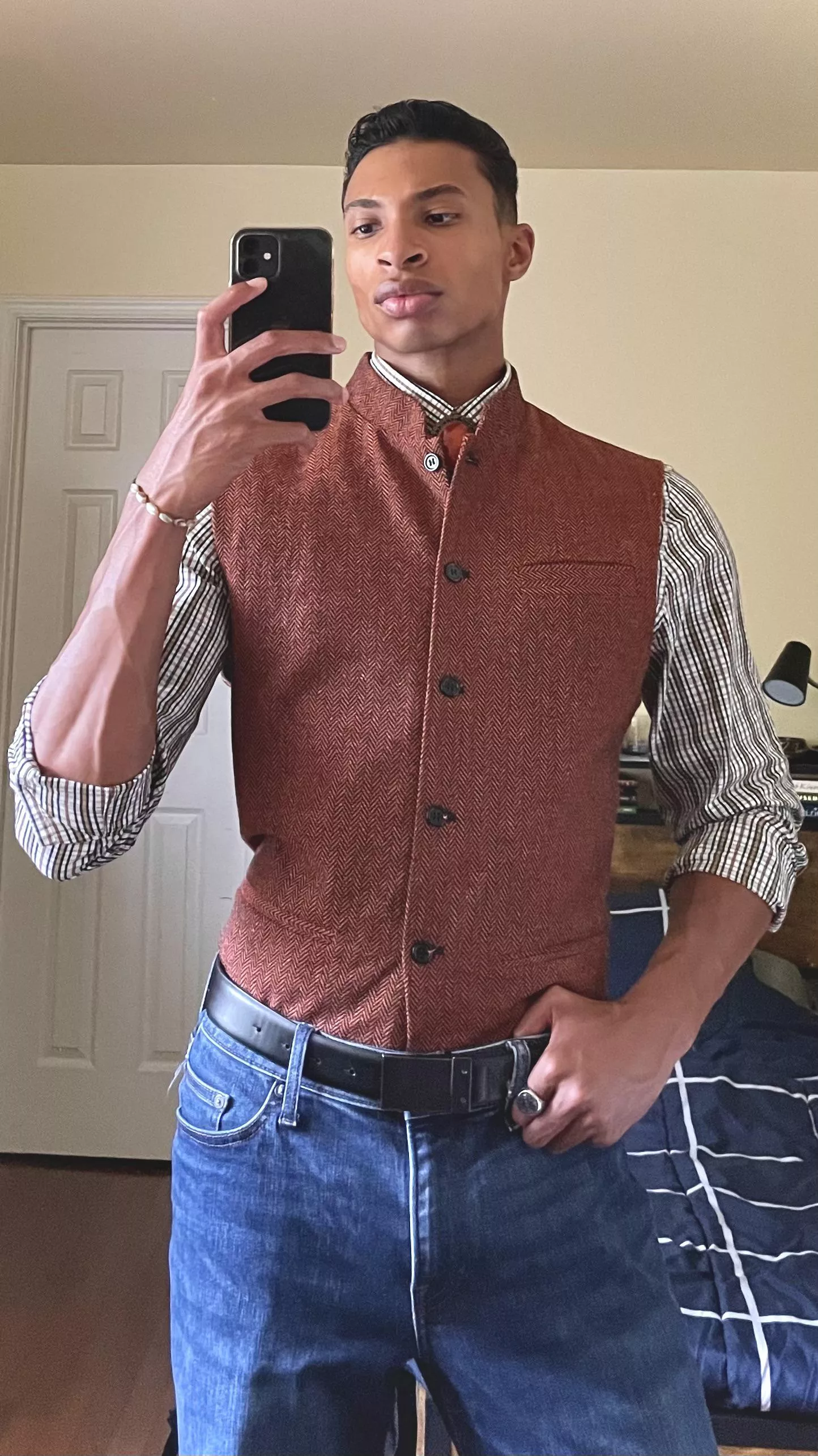 It’s time to break out the Autumn clothes officially 🍂  posted by Emotional_Victory