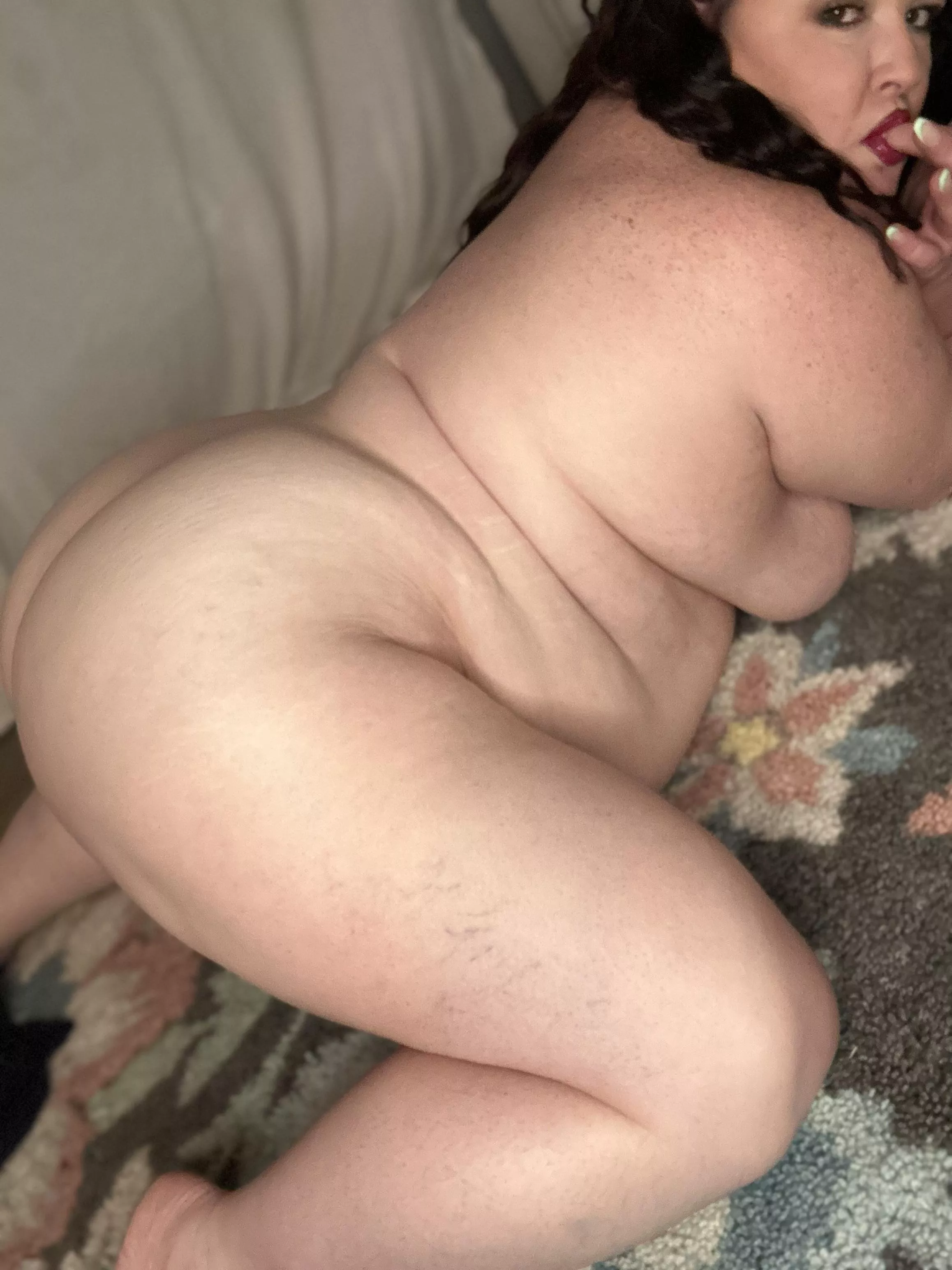 Let’s go to bed and lick each other posted by Autumsums