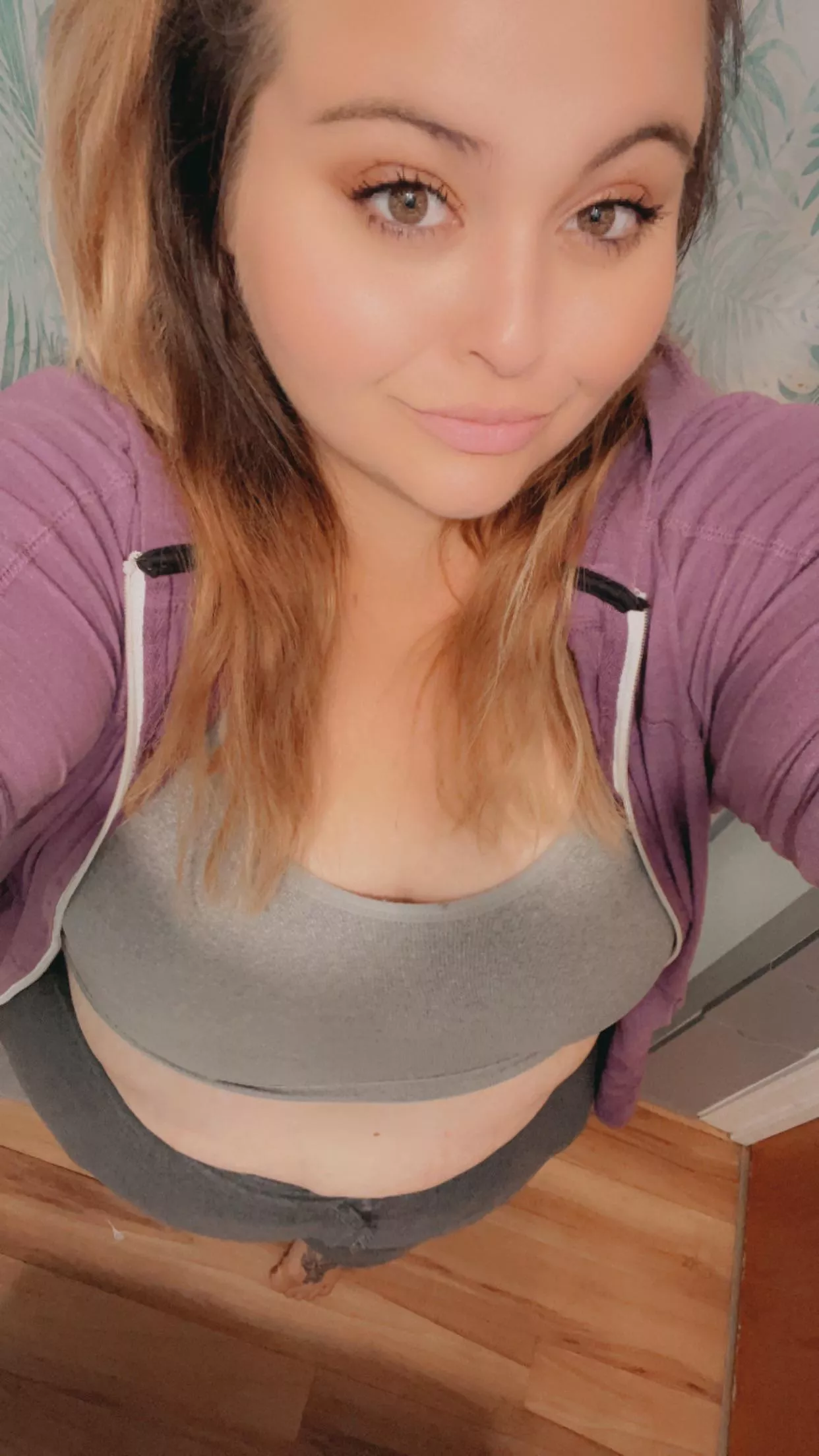 Love sweatpants weather  posted by peachqueen4293