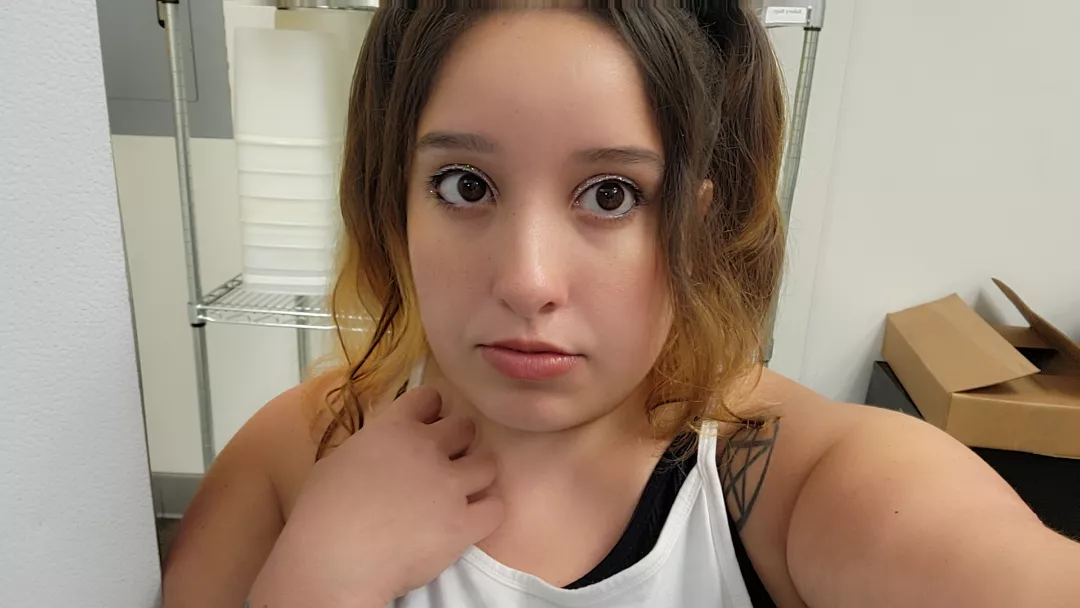 Selfie before work 2 days ago posted by wickedvixenn