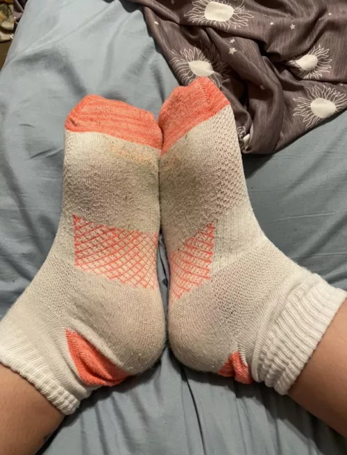 [Selling] 6 Days of sweat and stink embedded into these Hanes. Smell test these before I ship them 😉💕 by Tattoo_Goddess420