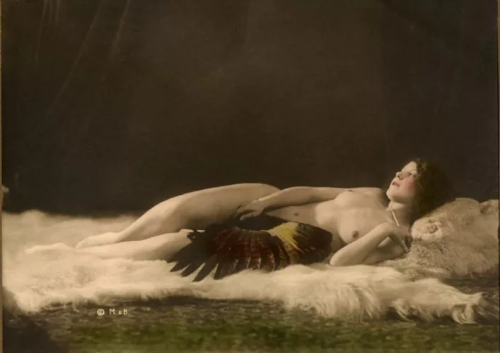 Studio nude 1910 by East_Side_Kink