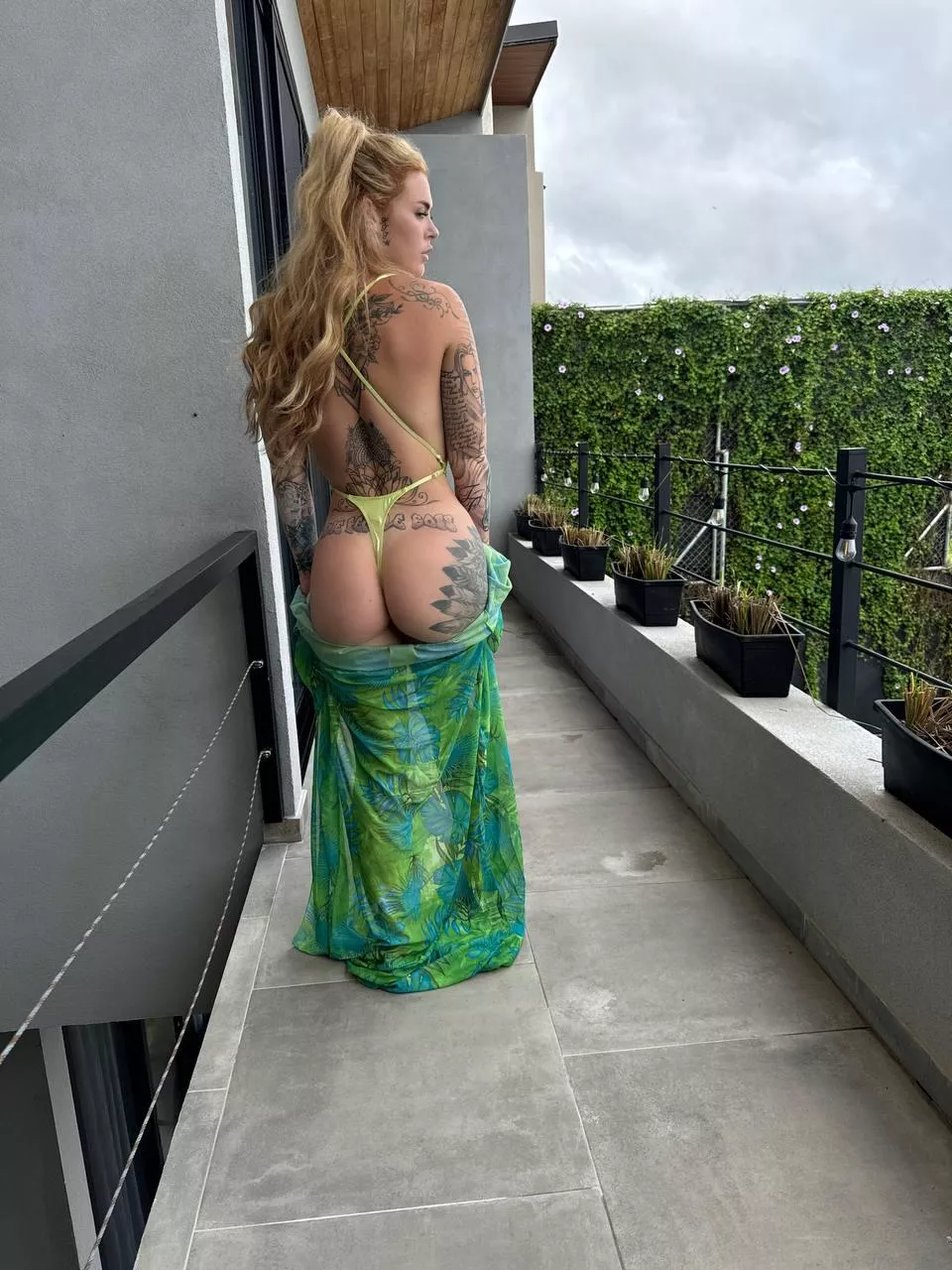 Tell me if you can resist this one posted by thefemaleboss_