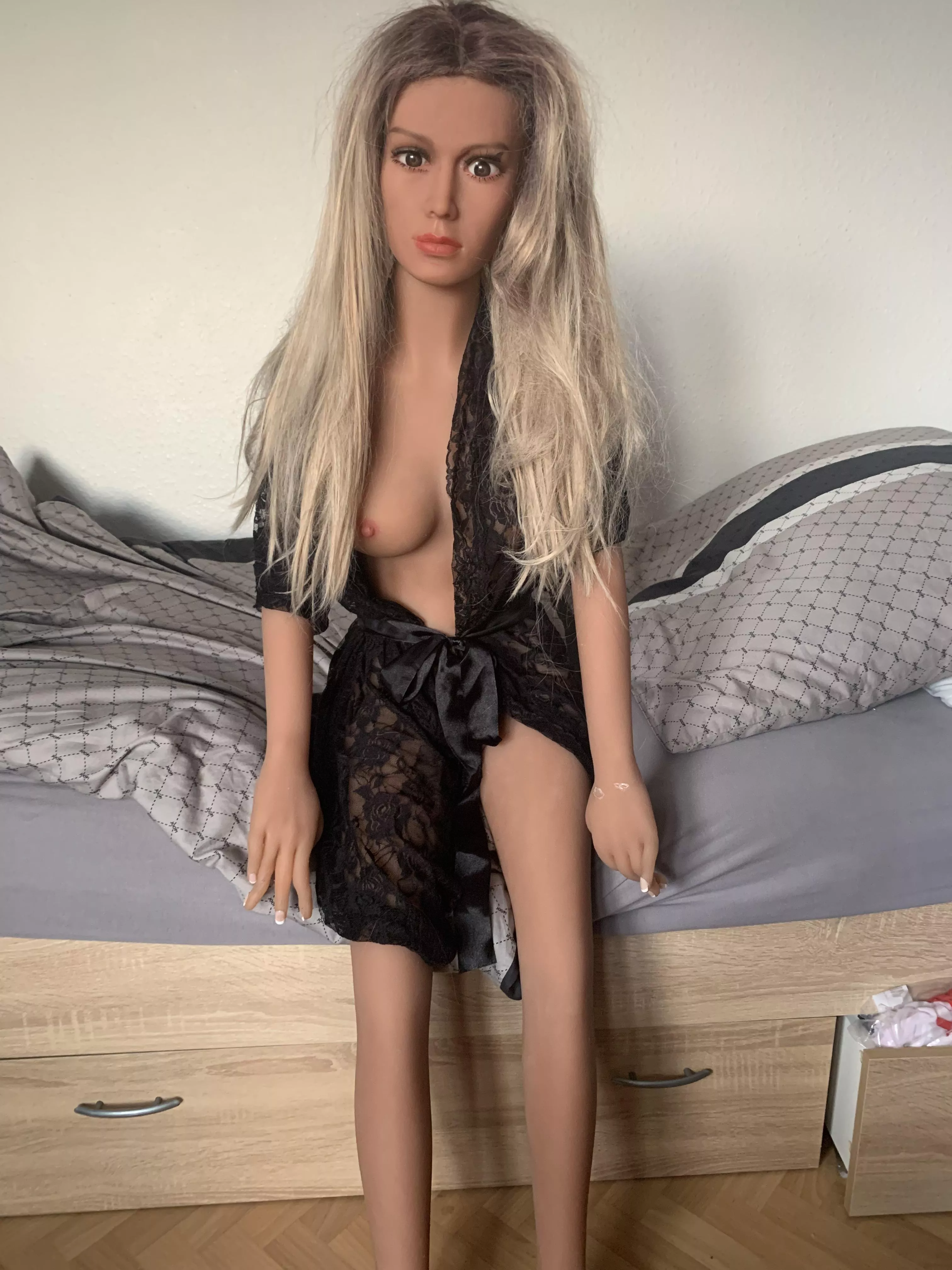 Waiting for You posted by Dollscologne