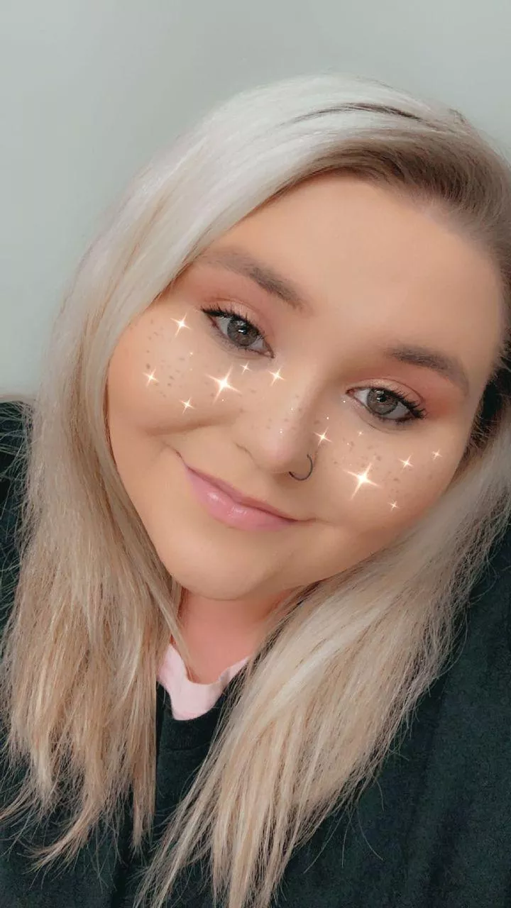 Work Selfie <3 posted by Throwaway-aaa20-21