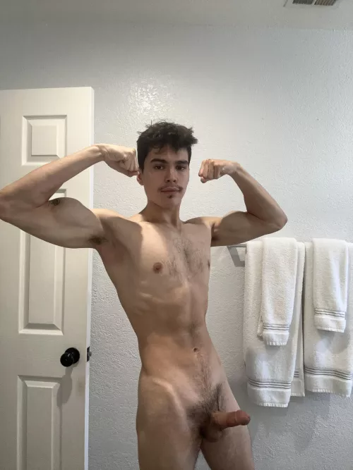 (22M) Trying some new poses :)  by Manymany1616