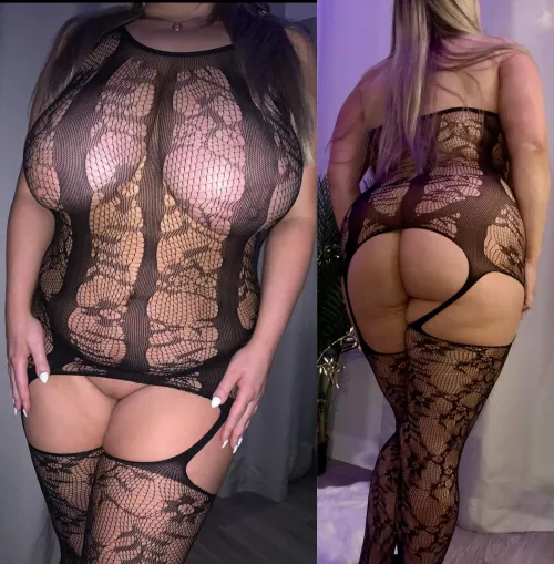 Can you see the nips by Bustyhousewifey