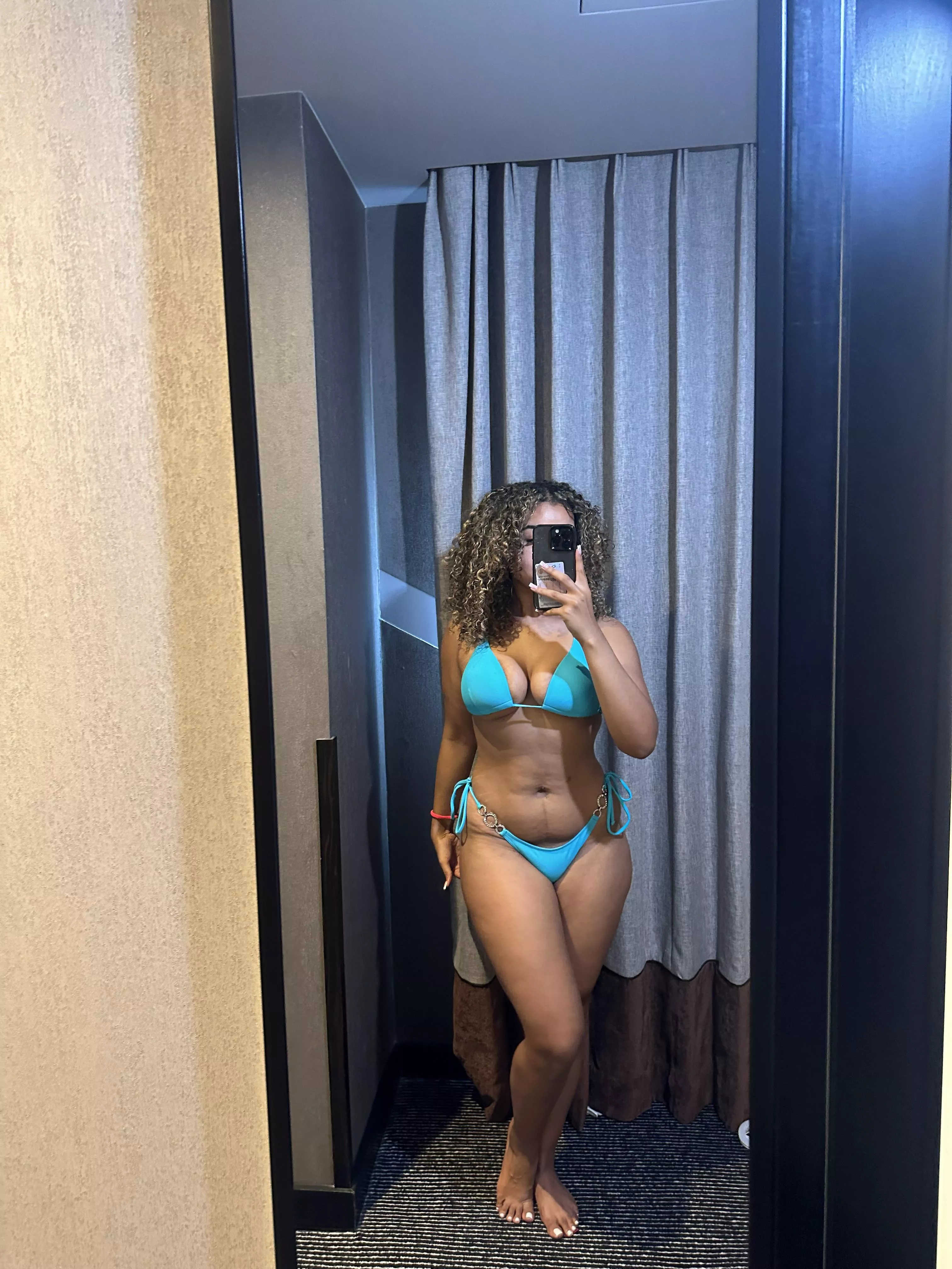 Comment your age if you have a BWC 💦 F19  posted by Curvyqueen2211