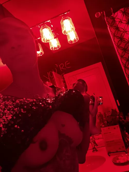 I snuck this pic while bartending a house party ❤️ by SweetDaisyJay