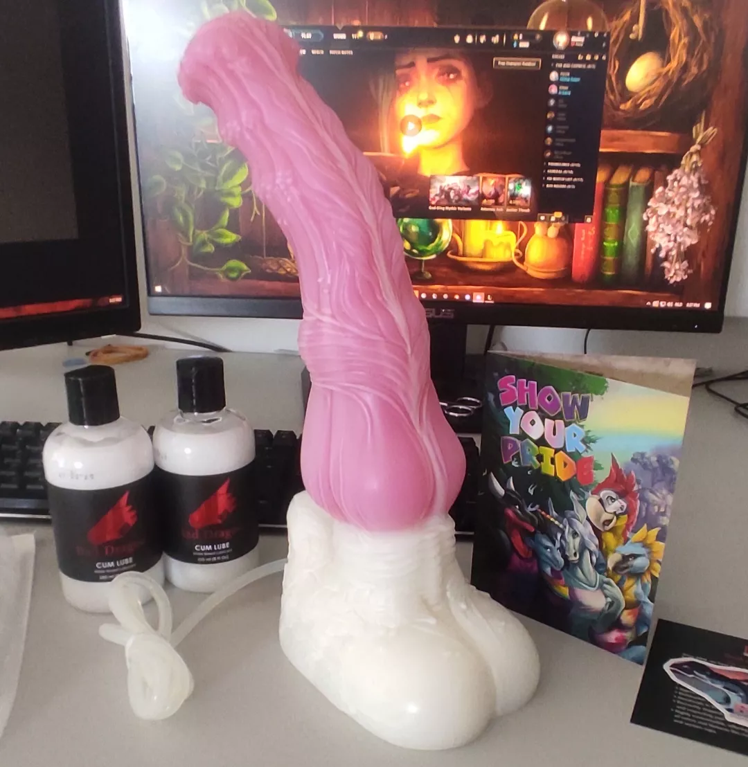 I want to get filled by seraphina (bad dragon) but i don't have time time to prepare my body so ig I'll just have to look at it whilst i drool (thanks again for the person to buy me this from my wishlist, I'll always think ab you when i use it) posted by YourLocalRopeBunny