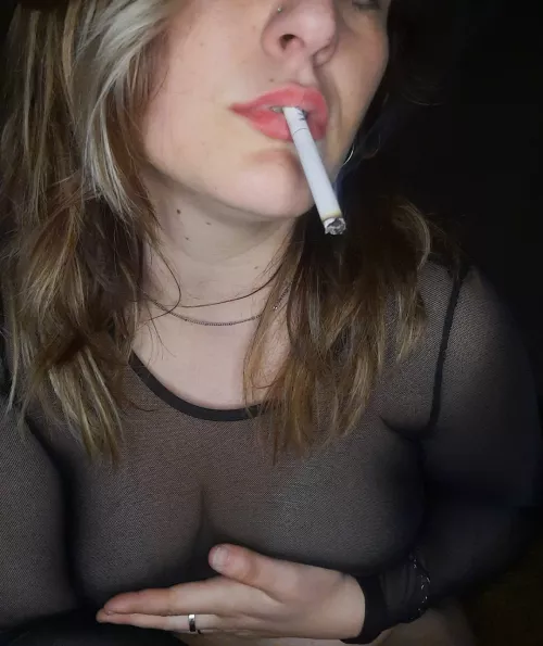 I would like to blow smoke in your face while we have sex🥵 by Less_Top62