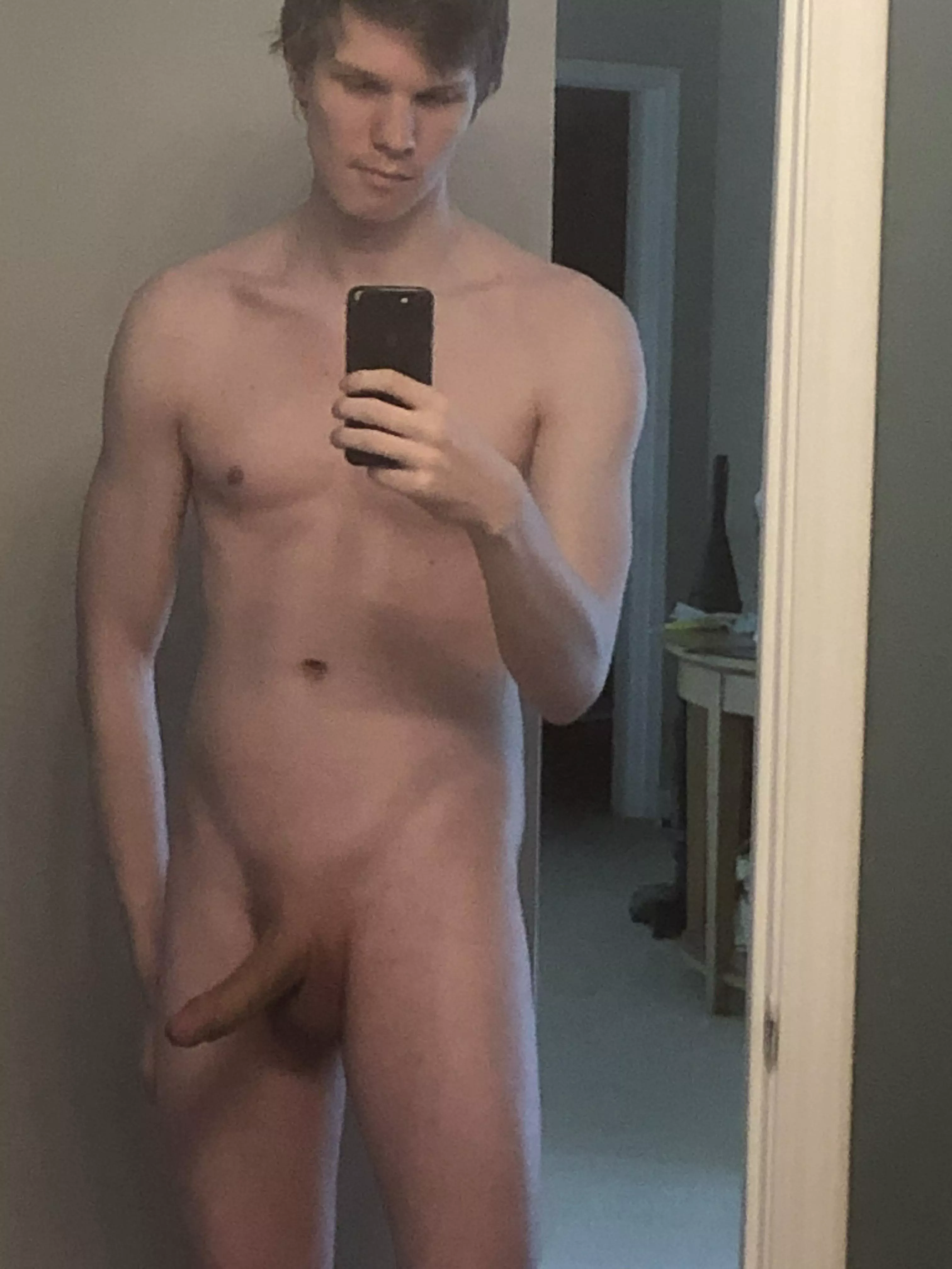 Is anyone attracted to tall and skinny? posted by Puzzleheaded-Car7900