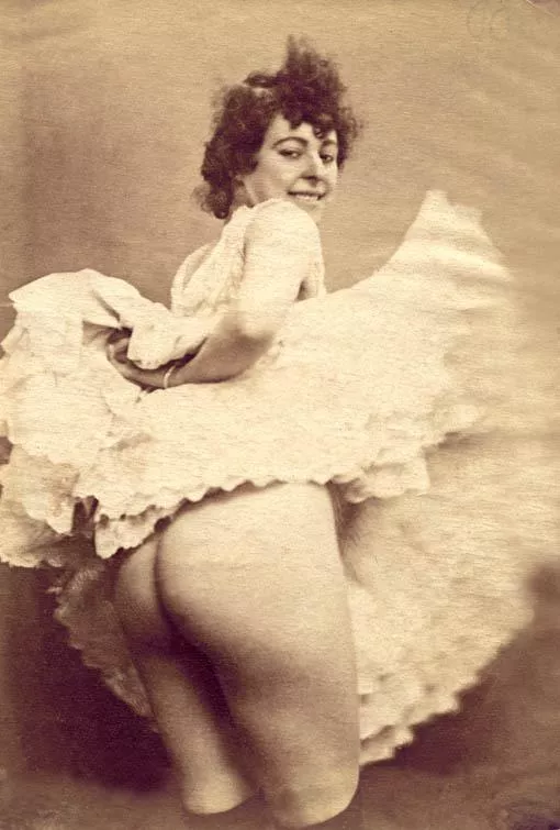 Nana Sauterelle posted by East_Side_Kink