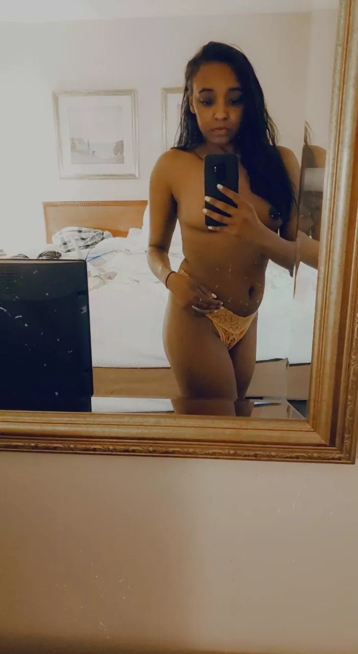 Sometimes a mirror pic just hits posted by thesleepysunchild