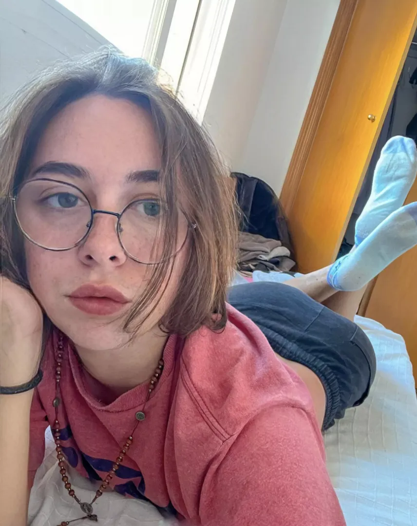 Which one would you try first my pouty lips or my bubble butt? posted by fedes1
