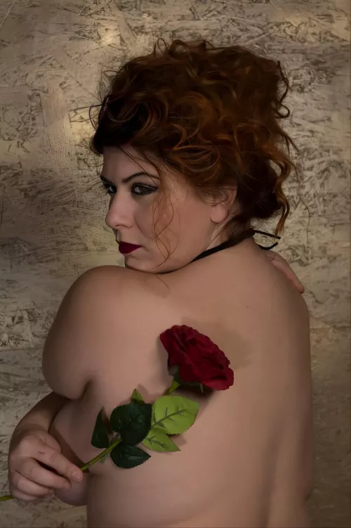 With clothes or without, London Andrews looks amazing!  by duncan_wooster