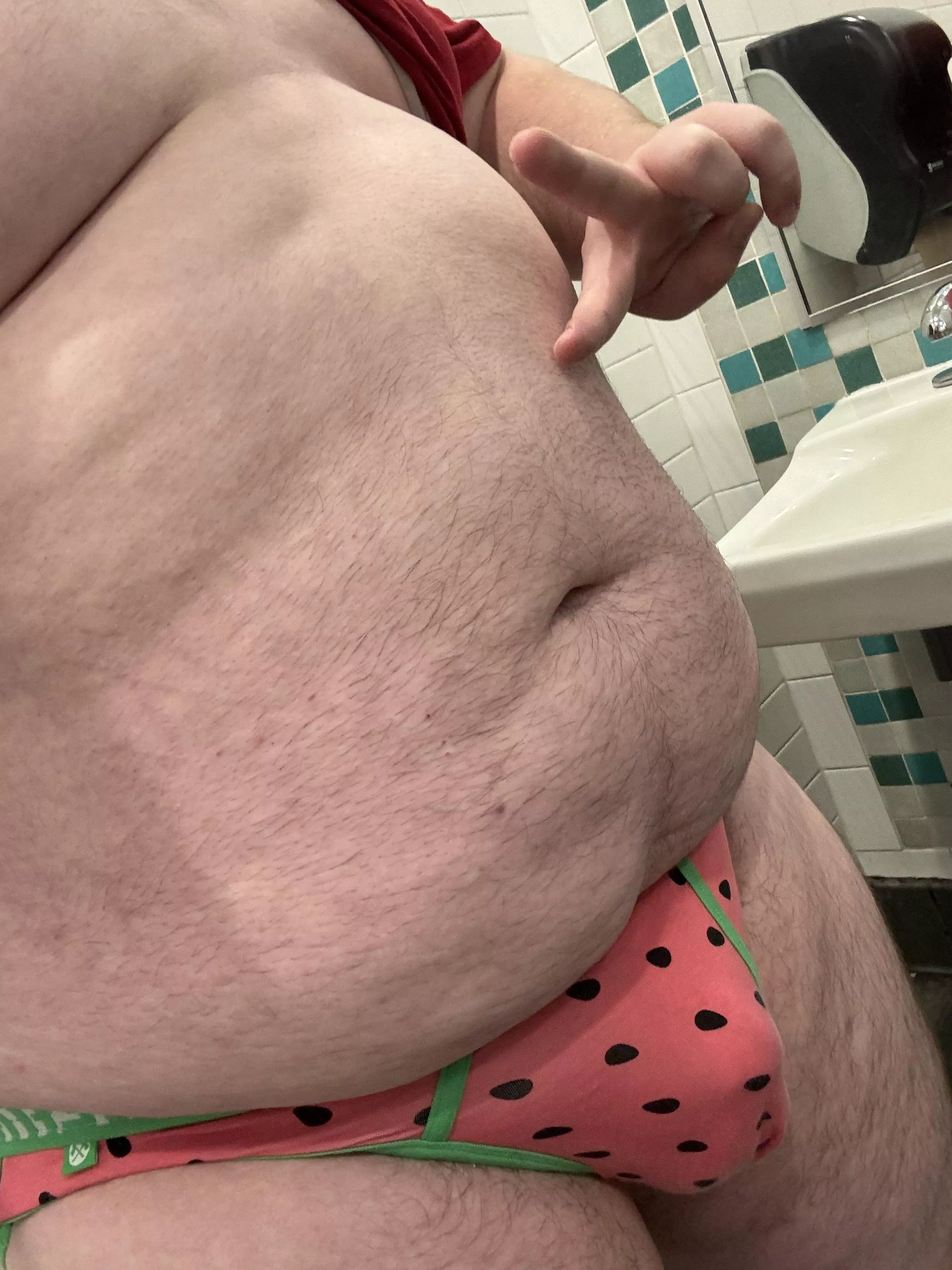 (22) i took this at work but i don’t really like it  posted by JaxxyCatt76