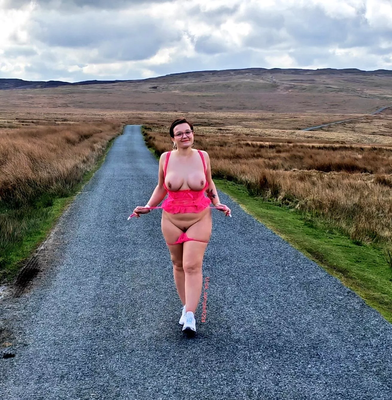 A UK cougar roaming the wild moors xx 42 5ft  posted by Ok_Sample9234