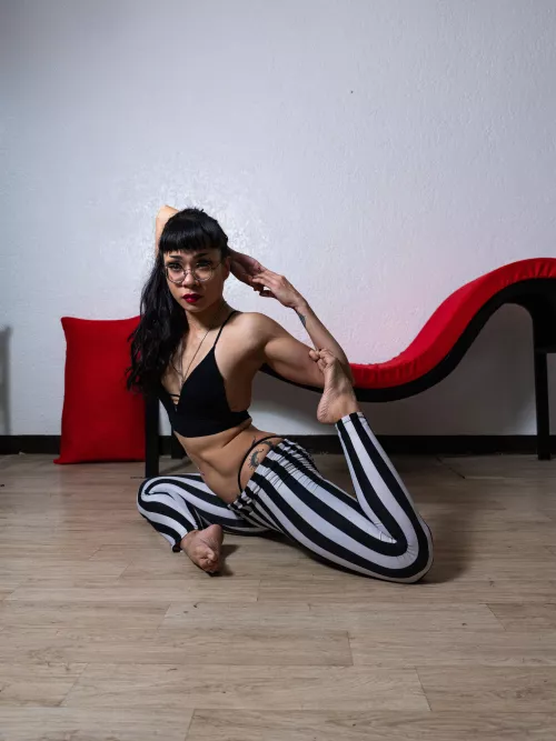 Are you a fan of flexible chicks? by Lyla-Ethos