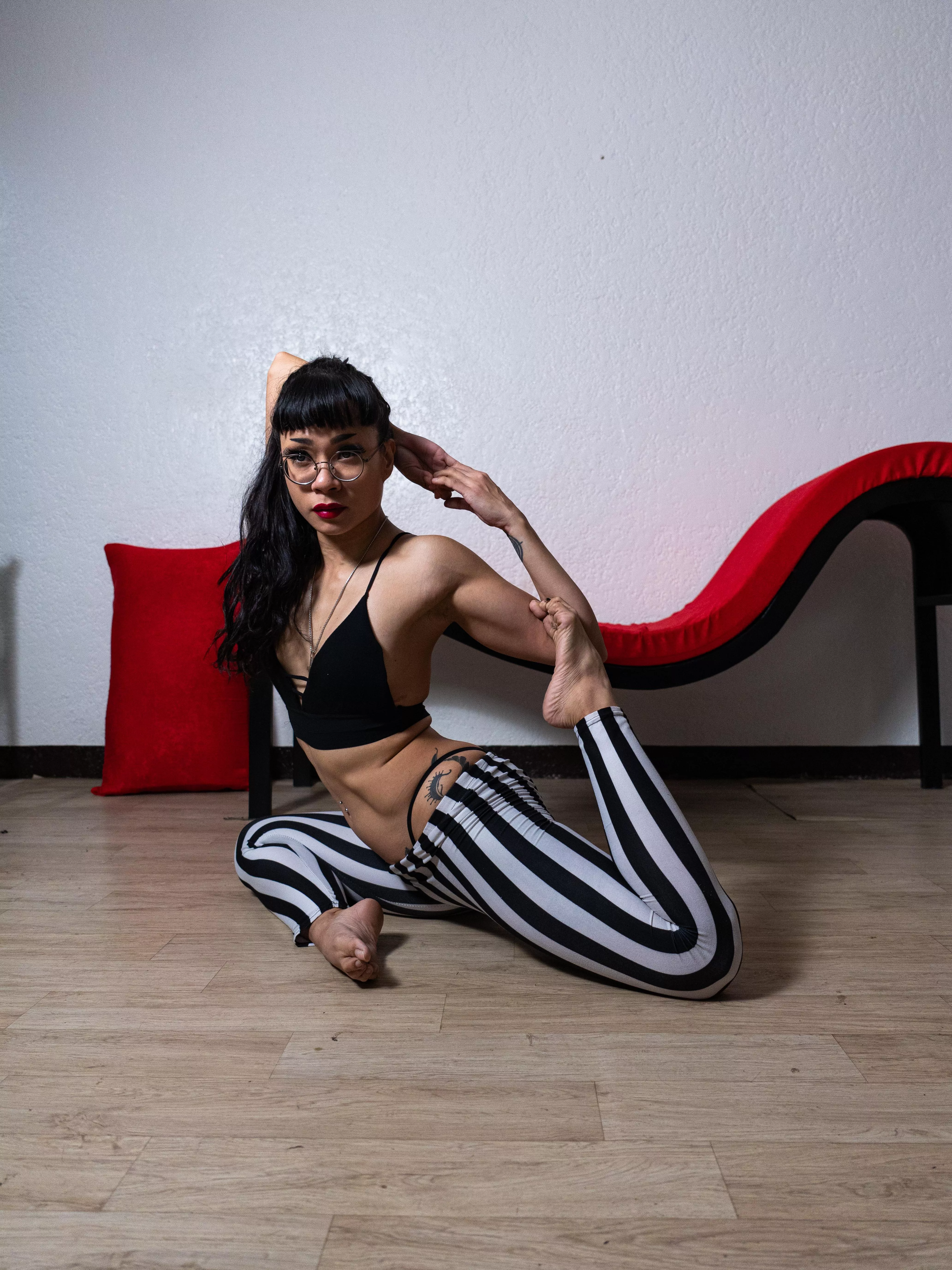 Are you a fan of flexible chicks? posted by Lyla-Ethos