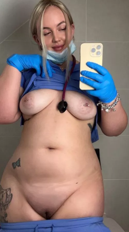 Do nurses give you boners?  by Sapphirexo20
