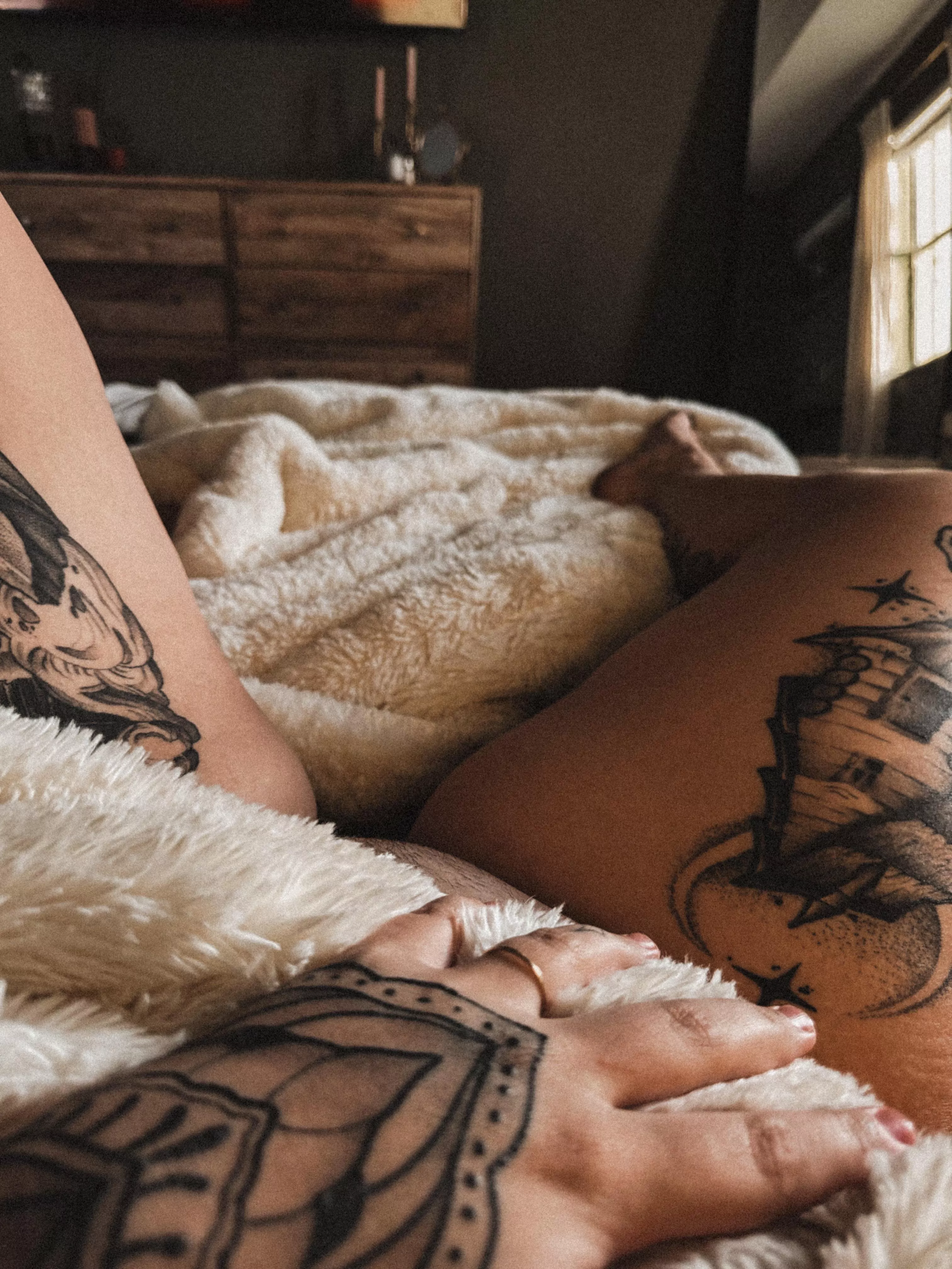 Help me soak the sheets  posted by gabiii_carter